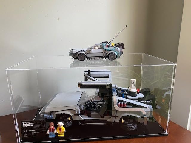 Mini Helmet Display Case with Mirror Back and Base for 1:2 Scale Helmets customer photo 1
