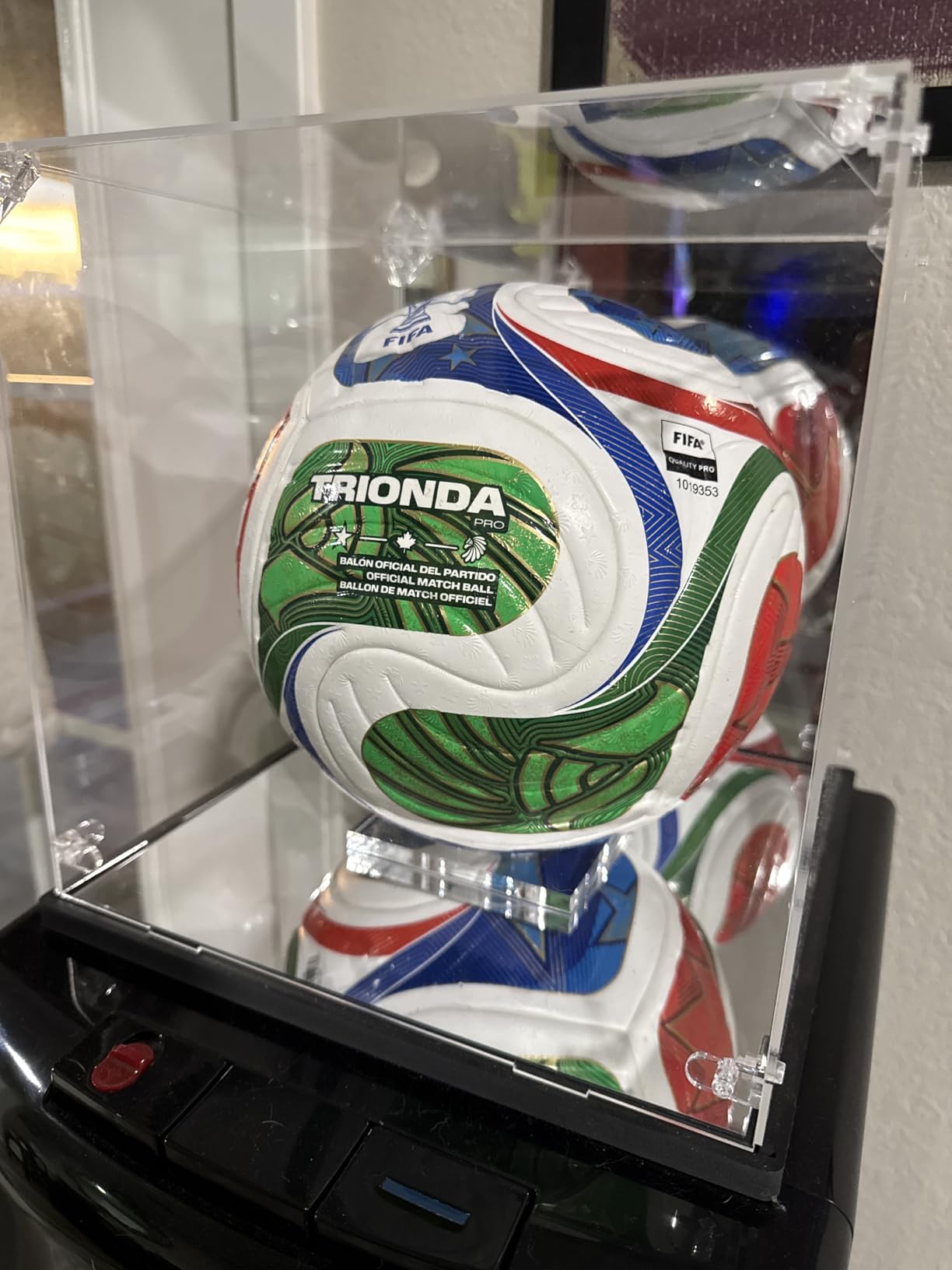 Mini Helmet Display Case with Mirror Back and Base for 1:2 Scale Helmets customer photo 2