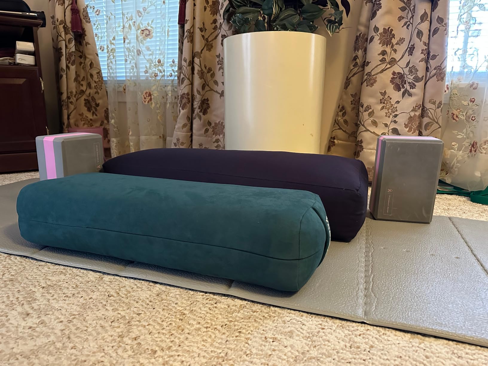 Yes4All Triple-Layer Sponge Yoga Bolster Pillow for Restorative Yoga & Meditation - Versatile Yoga Support Pillow, Balance & Poses Modification customer photo 1