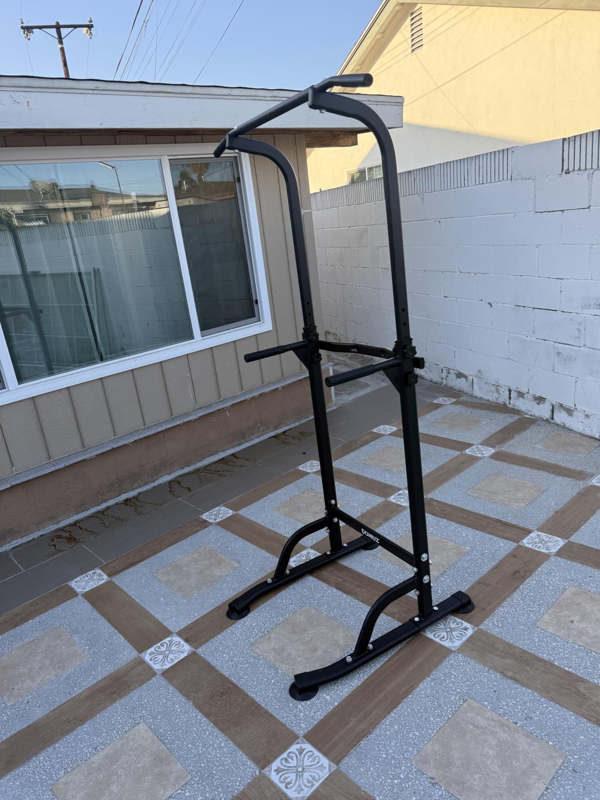 DONIUZ Power Tower Pull Up Bar and Dip Station, Multi-Function Home Gym, Strength Training Fitness Equipment, Height Adjustable customer photo 1
