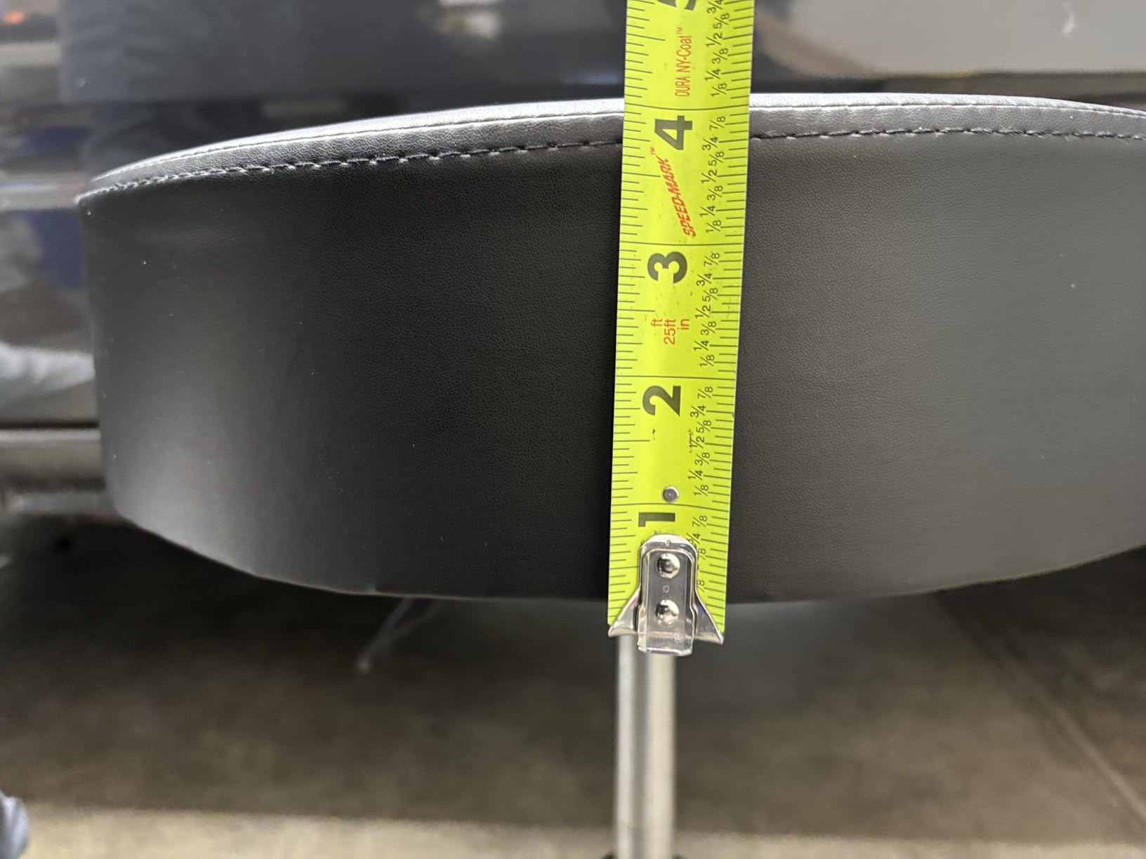 VEVOR Rolling Stools with Wheels 400LBS Weight Capacity Swivel Stools Chair customer photo 2