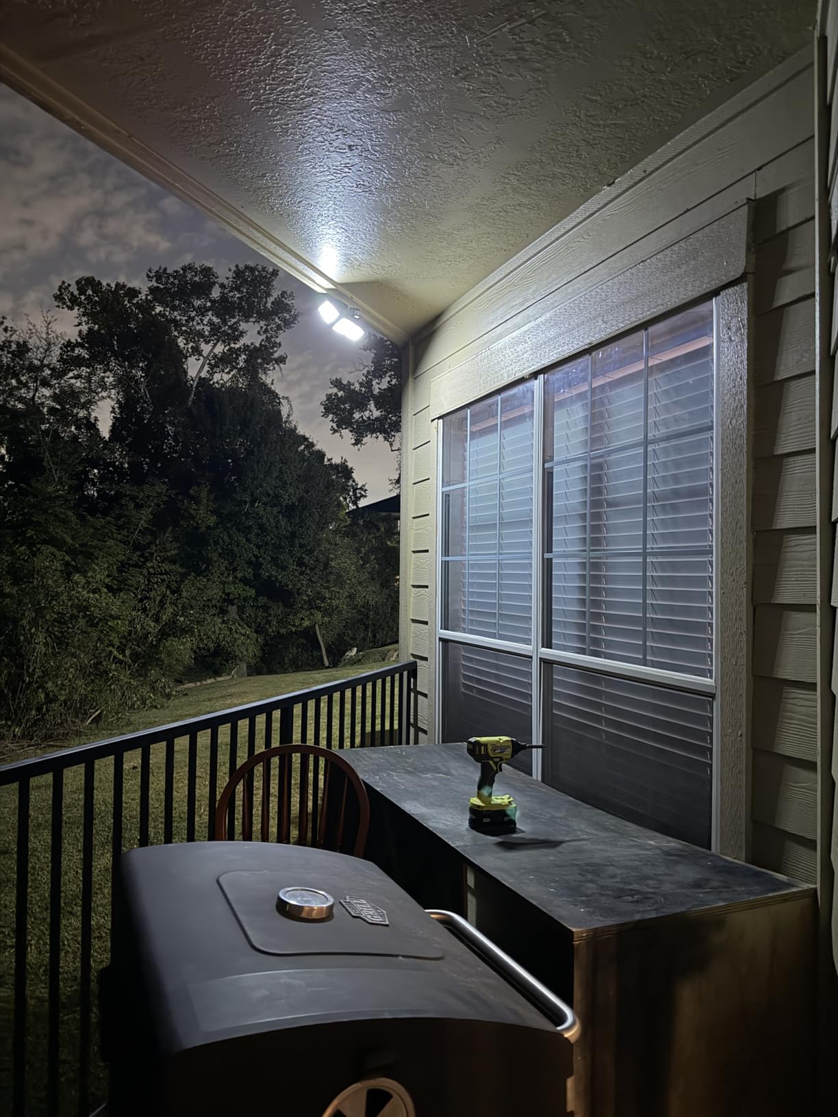 Philips Solar Security Light Outdoor 302 LED 1200lm,Solar-Powered Waterproof Wall-Mounted Flood Light w/PIR Motion Sensor, 3 Heads, IP65 Waterproof, 3 Modes (2 Packs) customer photo 2
