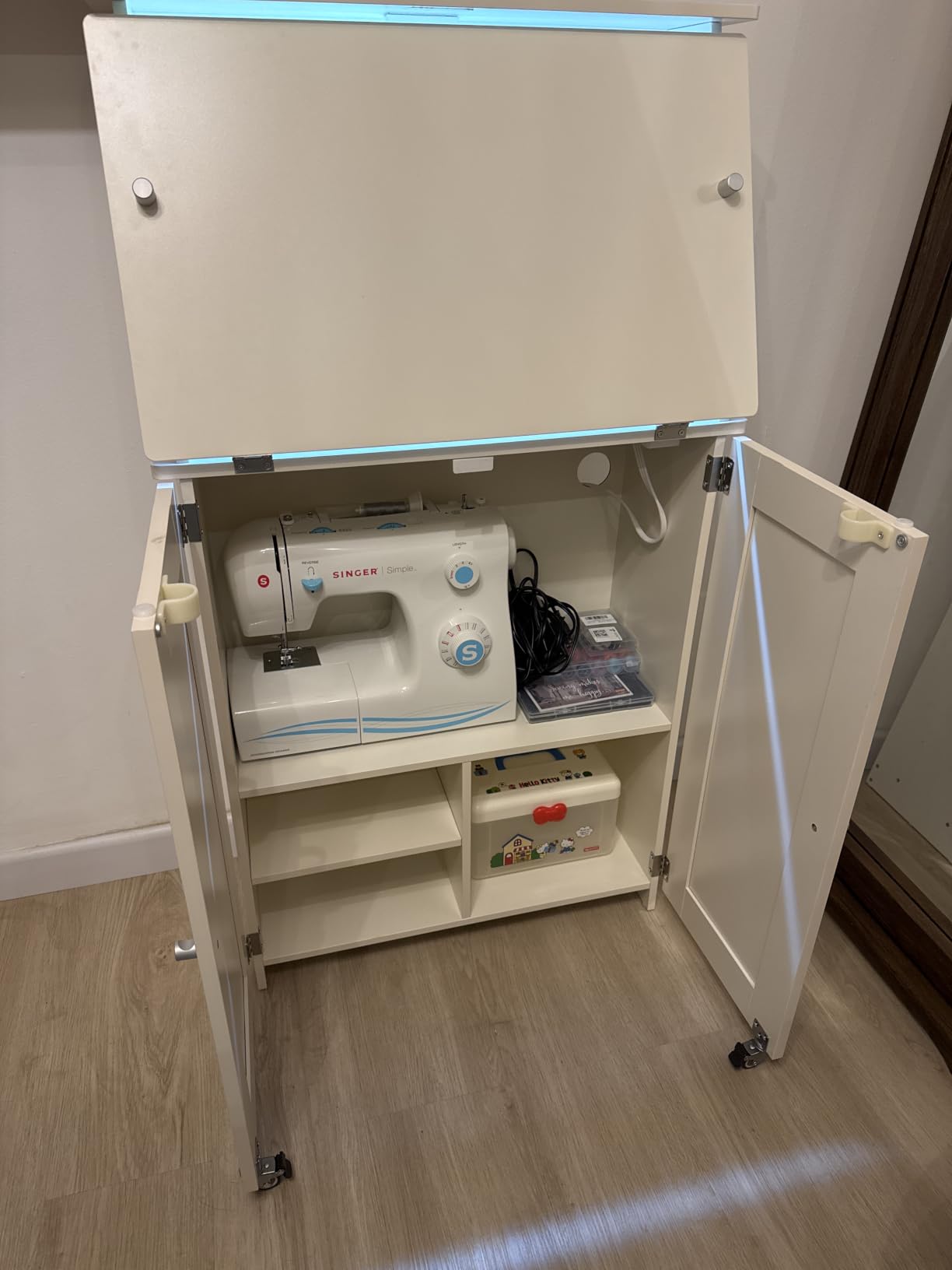 Crafit Sewing Table with Storage, Sewing Machine Desk with Lights customer photo 1
