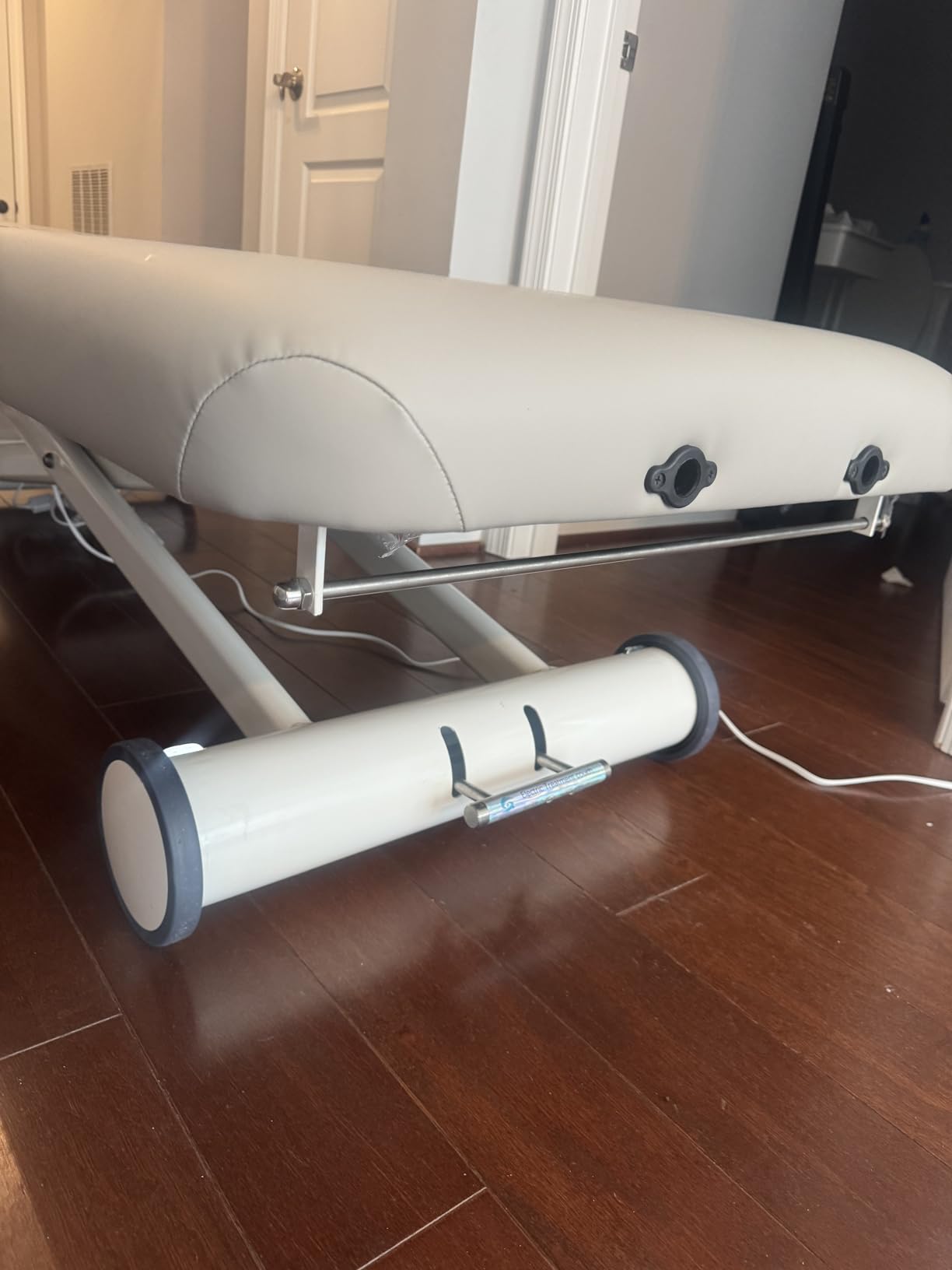 Dual Motor Electric Massage Table with Locking Casters – Professional Height & Backrest Adjustable Treatment Table, Ultra-Stable Frame, 2-Layer Medical Foam, Easy Mobility for Clinic & Spa customer photo 1