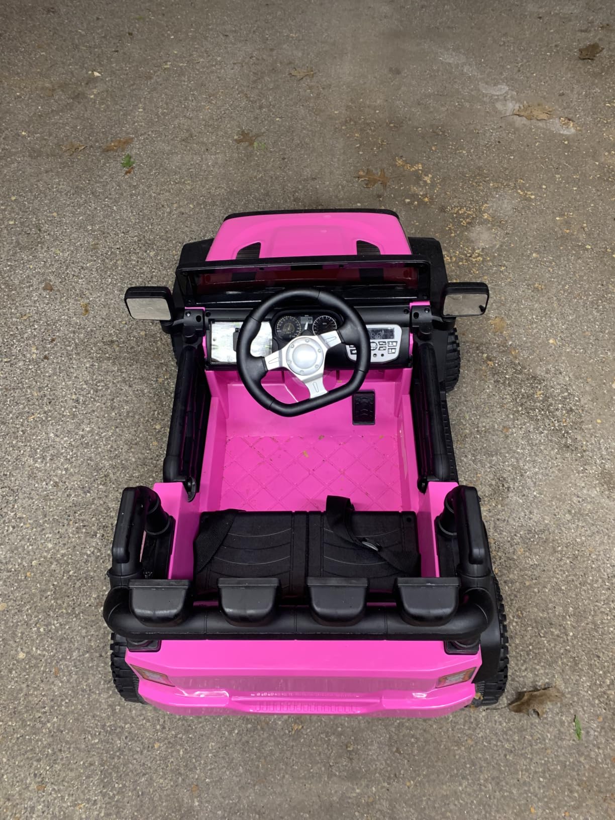 Hikiddo 24V Ride on Toy, Kids Electric Vehicle Car for Kids w/Remote customer photo 1