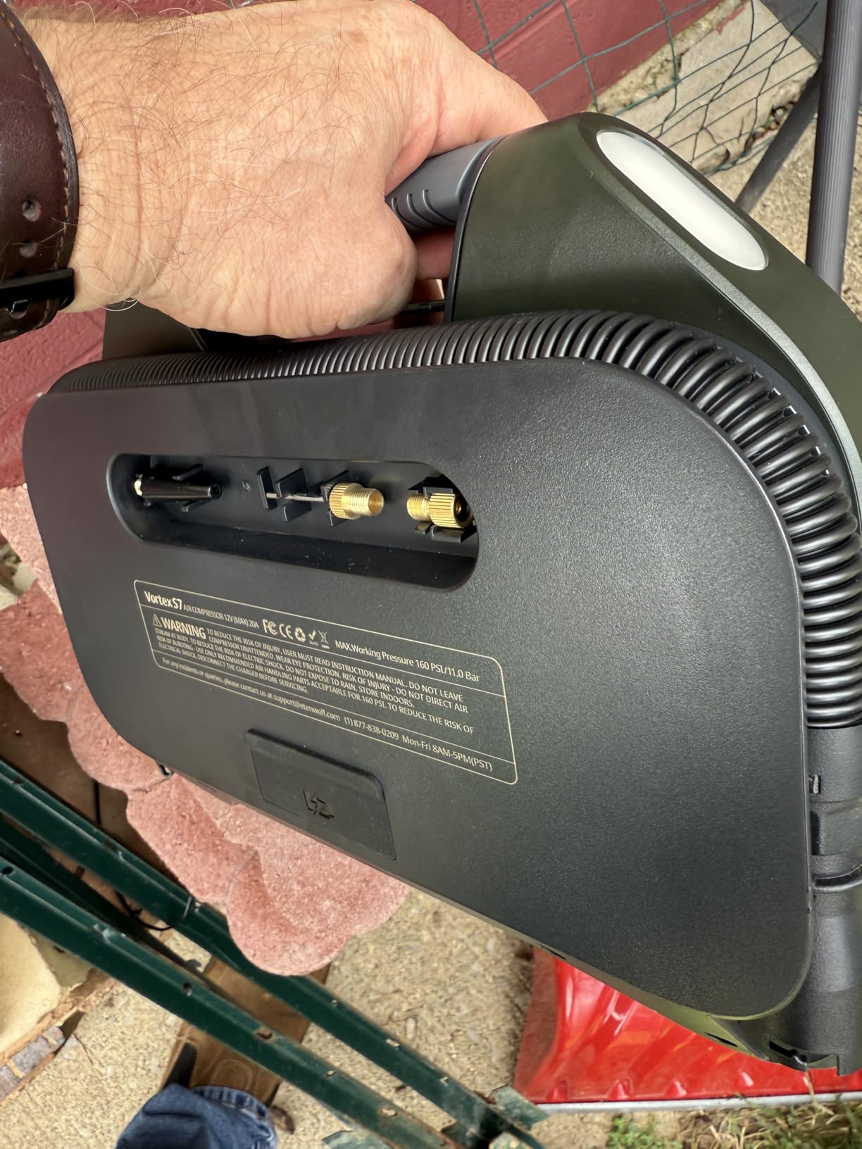 ETENWOLF VORTEX S7 Tire Inflator for Heavy-duty Vehicle with 38400 mAh customer photo 2