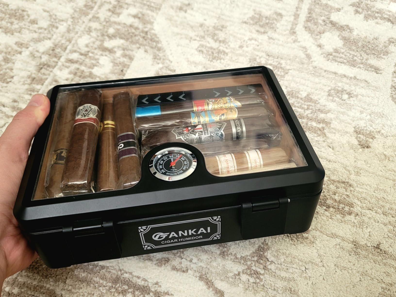 Cigar Humidor, Full Glass Top Cigar Box with Humidifier and Hygrometer, Drop-proof Crushproof Cigar Case, Cedar Wood Lining Storage Box with Divider for 20-25 Cigars (Black) customer photo 2