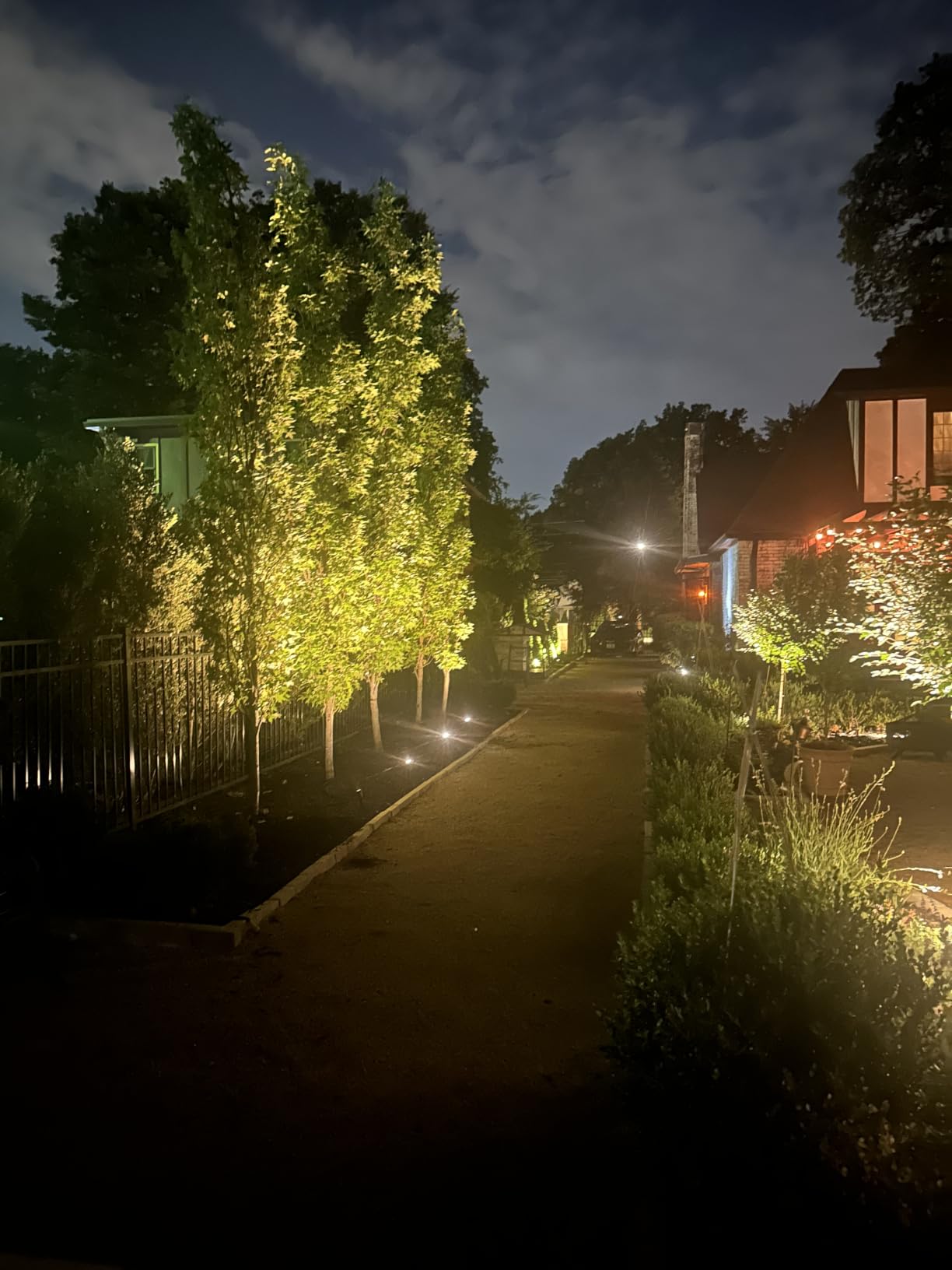 SUNTHIN 6 Pack Outdoor Landscape Lights with Transformer, LED Spotlights customer photo 1