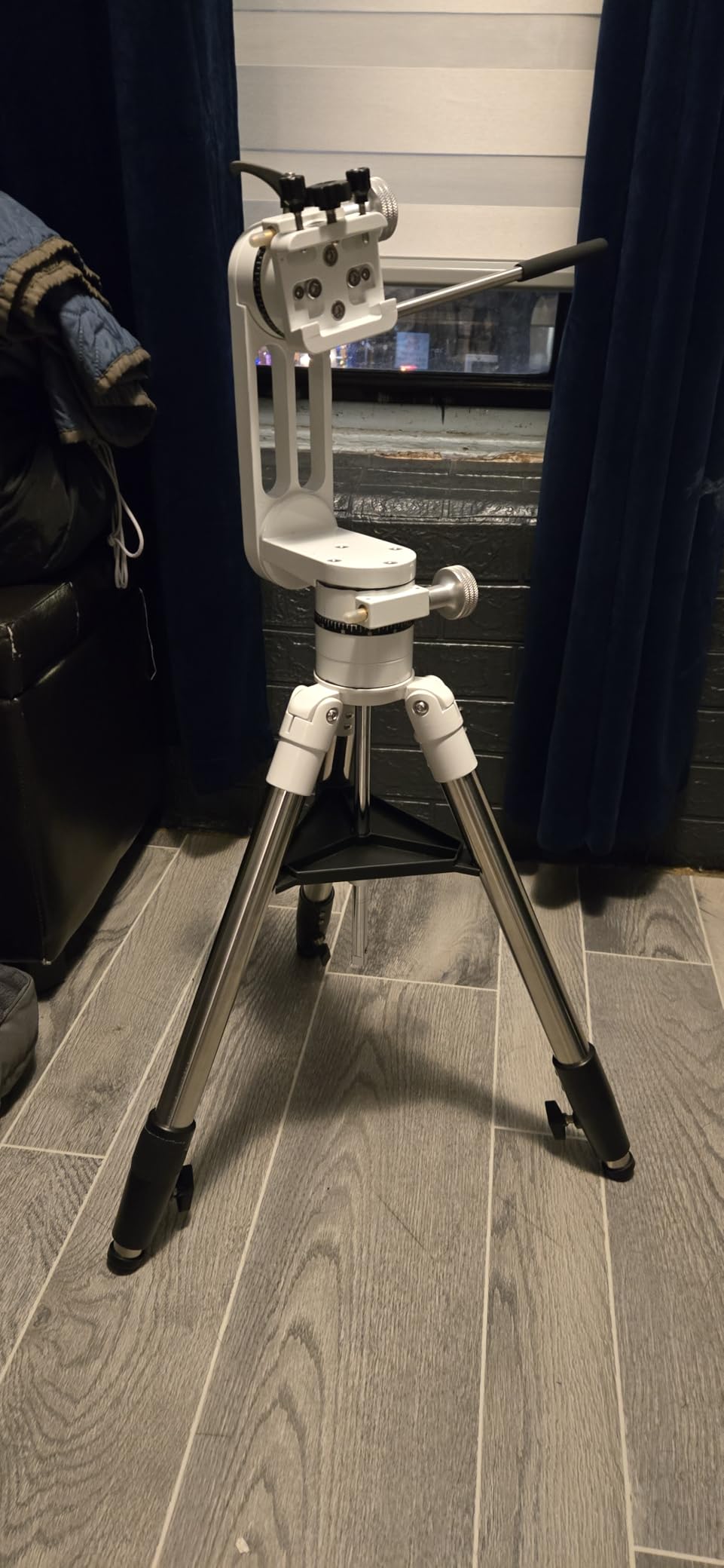 SVBONY SV225T Telescope Tripod, Extendable Aluminum Astronomical Tripod customer photo 1