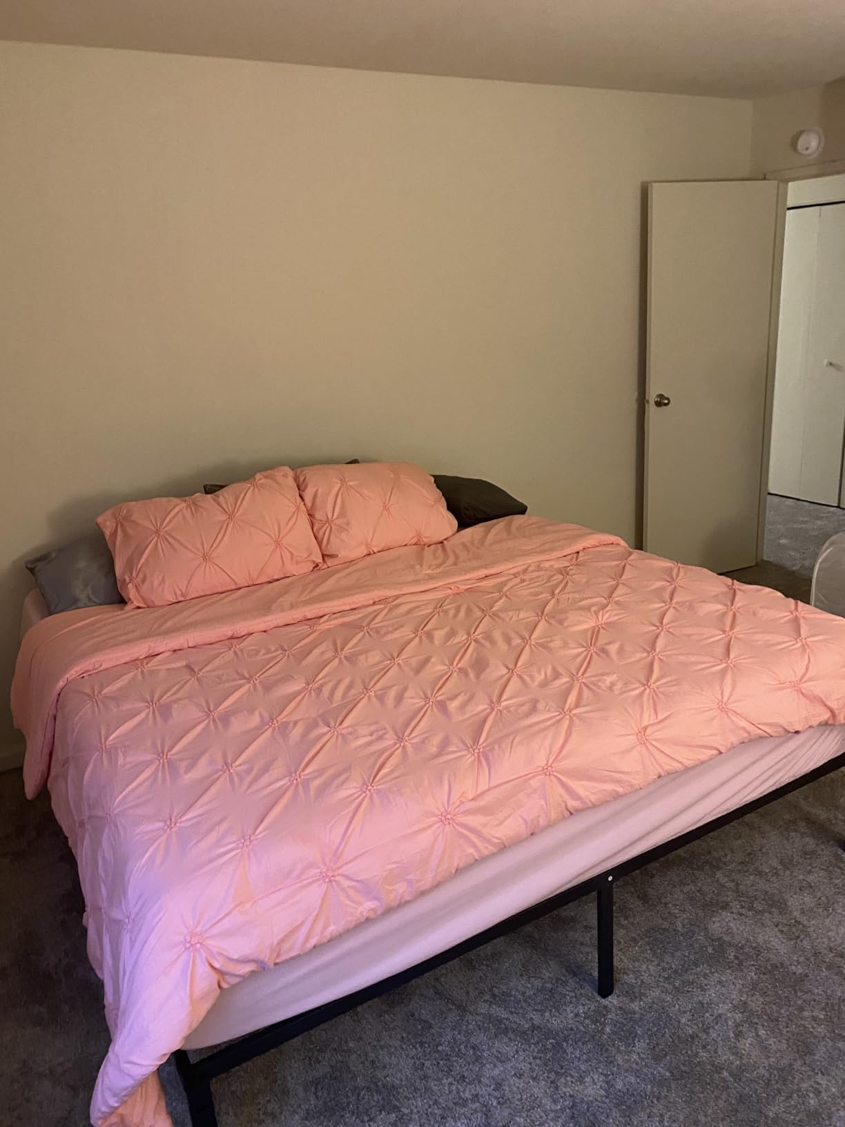 Novilla Twin Mattress, 6 Inch Twin Bed Mattress with Gel Memory Foam customer photo 2