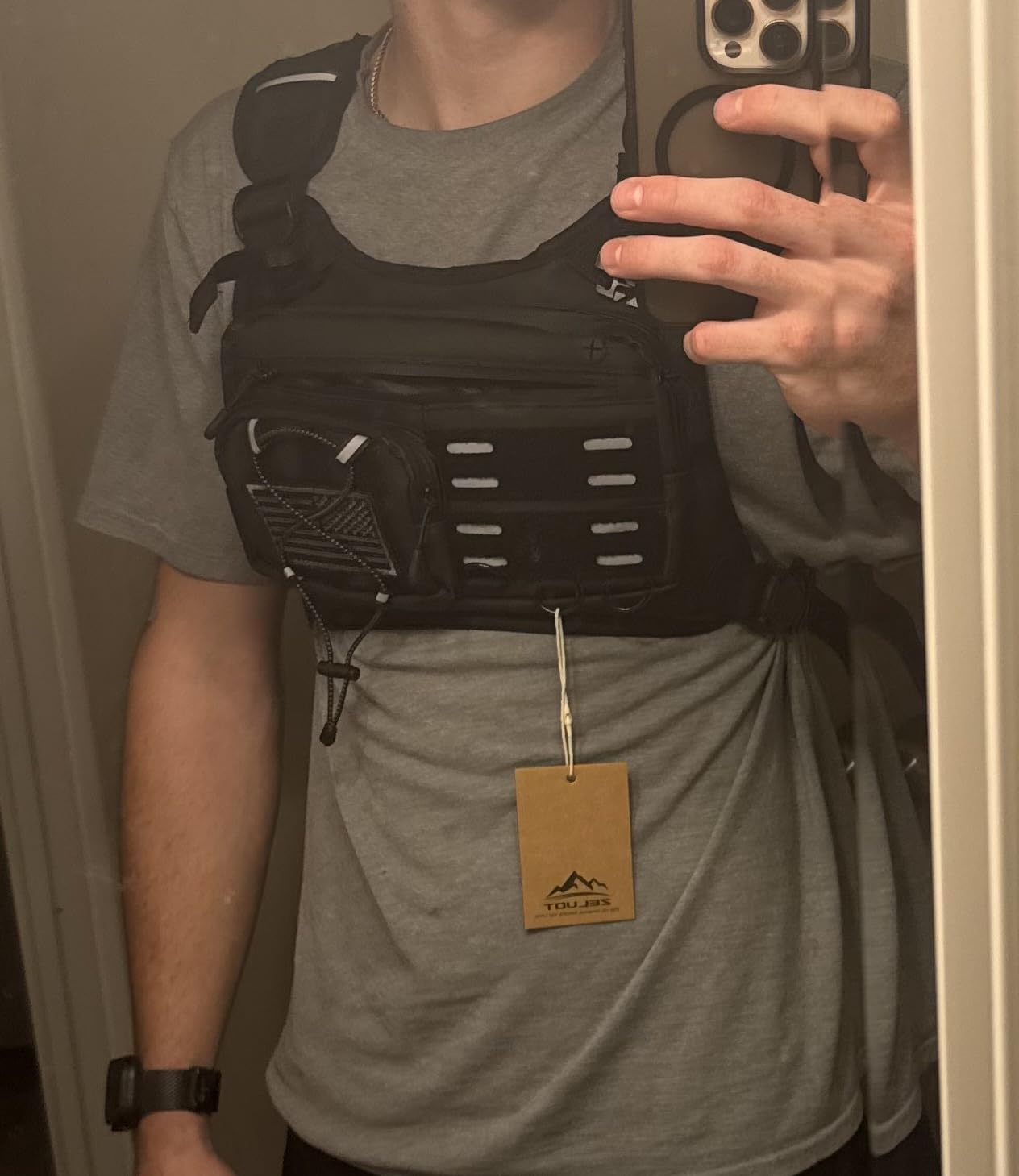 Zelvot Running Vest with 2L Water Bladder, Hydration Backpack, U.S. Design Patent, Lightweight Hydration Pack with Gear Holder, Reflective Chest Pack for Men Women customer photo 1