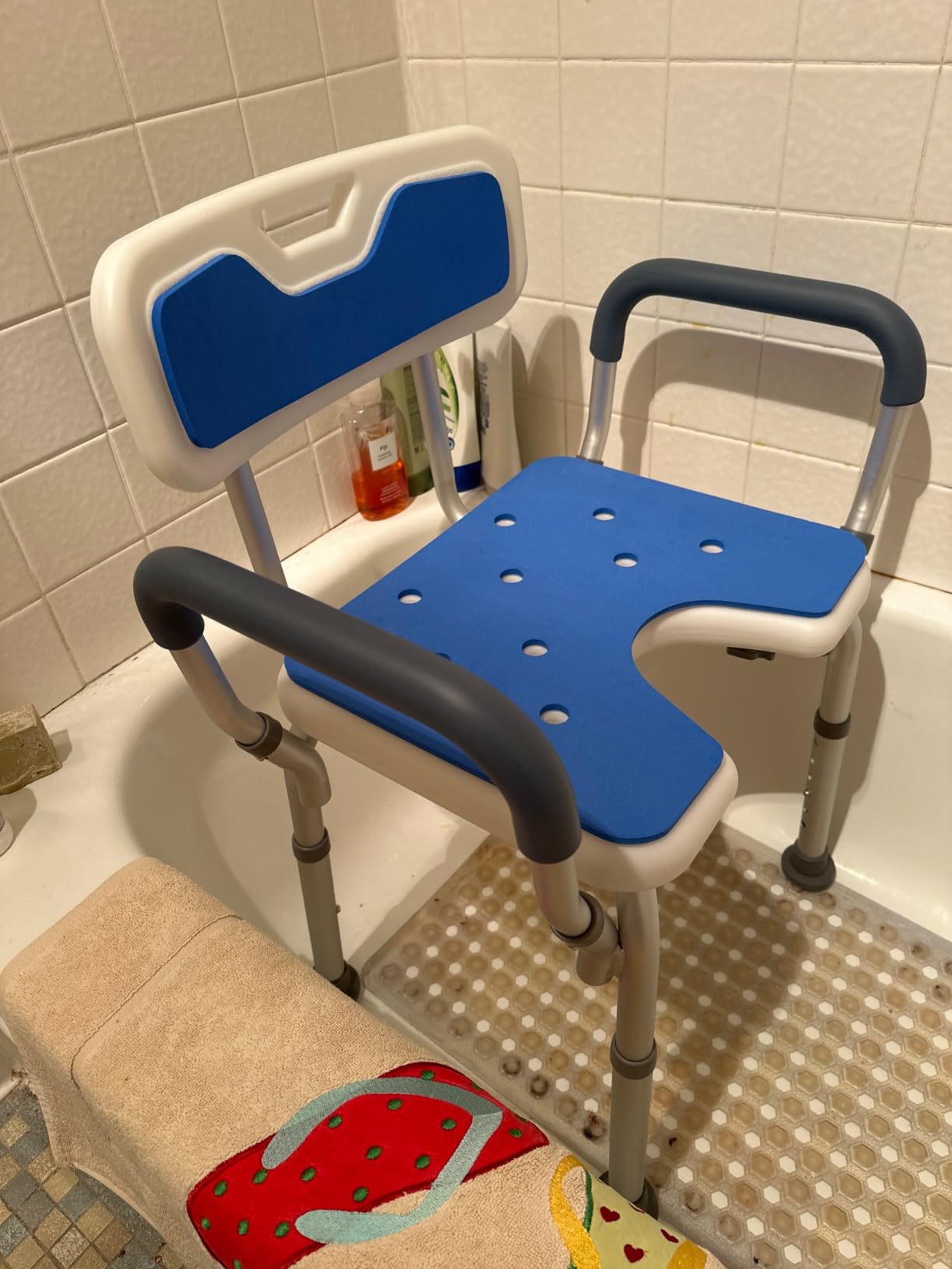 TooCust FSA Eligible Extra Wide M-Shaped & Padded Armrests Shower Chair, 500lbs Capacity,Aluminum, Bath & Shower Safety Seating customer photo 2