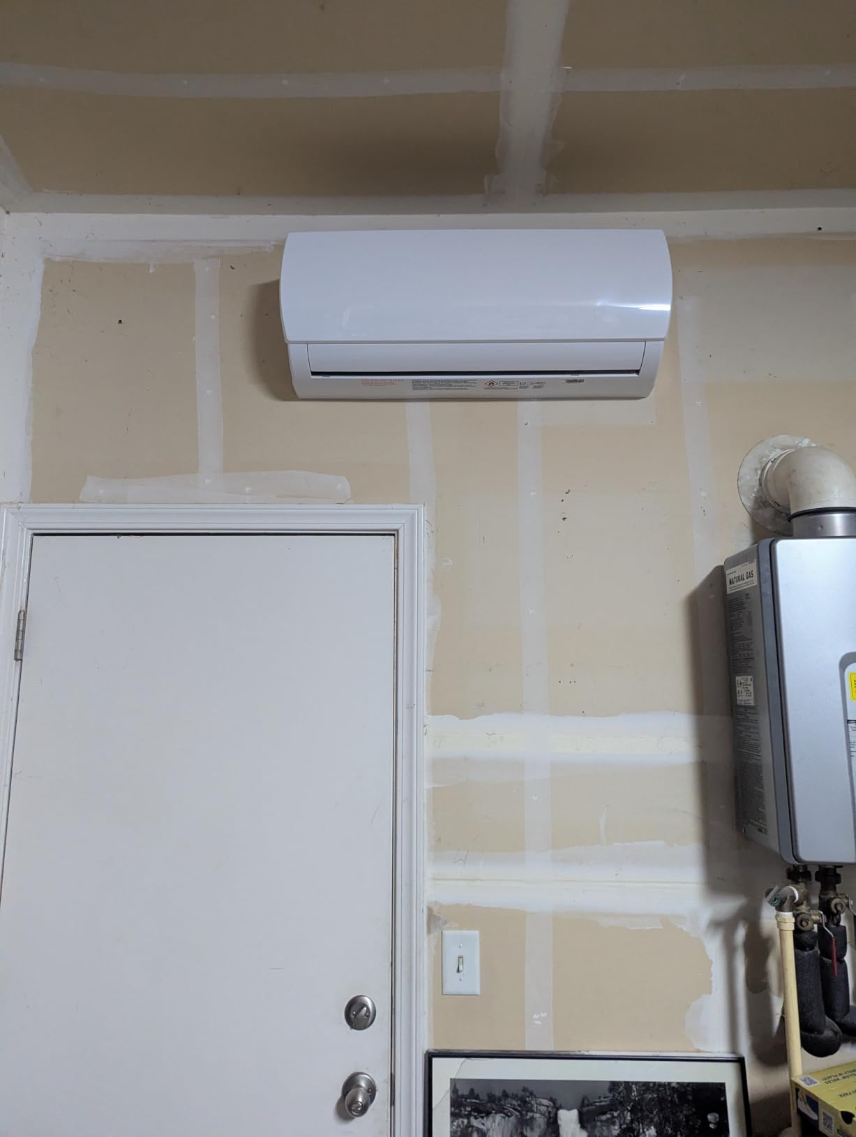 Mountman 12000 BTU Mini Split AC/Heating System,19 SEER2 110/120V Energy Efficient Ductless Inverter System,Cools Up to 750 Sq.Ft with Pre-Charged Condenser,Heat Pump & Installation Kits customer photo 1