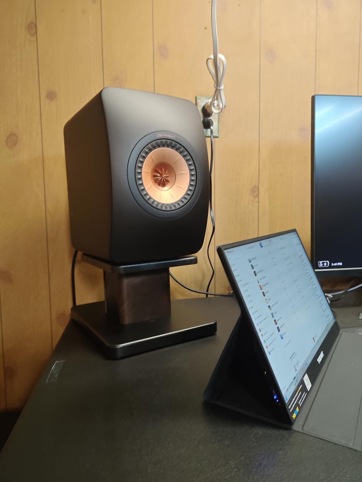 IBVIVIC Pair-24 Inch (60CM)-Wood Speaker Stands, 110lbs Weight Capacity customer photo 1