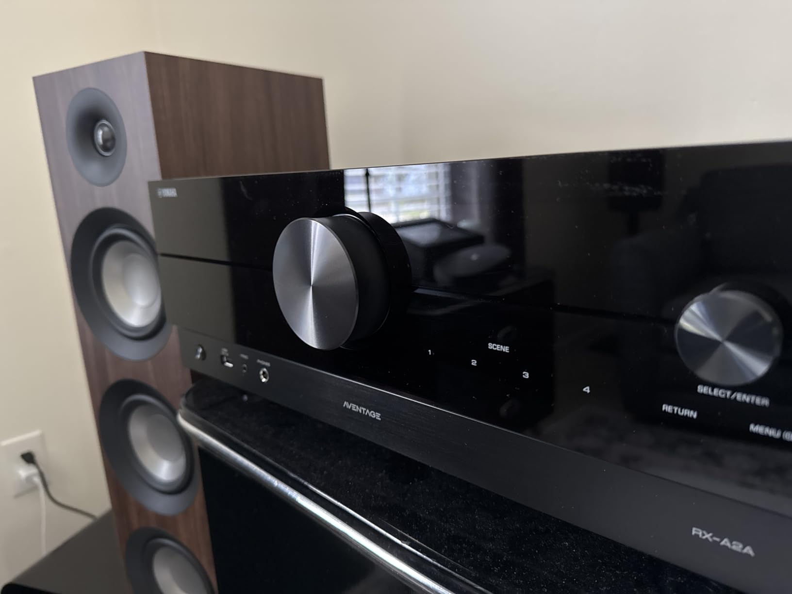 WiiM Sub Pro Smart Wireless Subwoofer with RoomFit™ Bass, Black customer photo 1