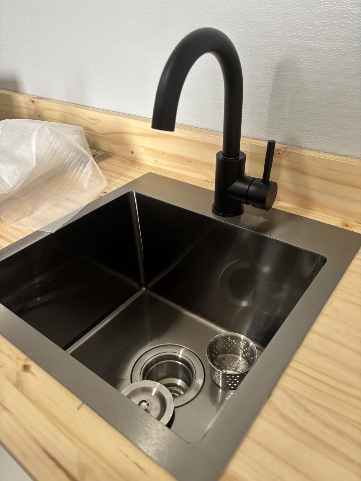 VAPSINT 22x18 Inch Drop In Kitchen Sink, 22 Inch 16 Gauge T304 Stainless Steel Topmount Small Kitchen Bar Sink, Handmade Single Bowl Outdoor RV Laundry Utility Prep Sink with Basket Strainer customer photo 1