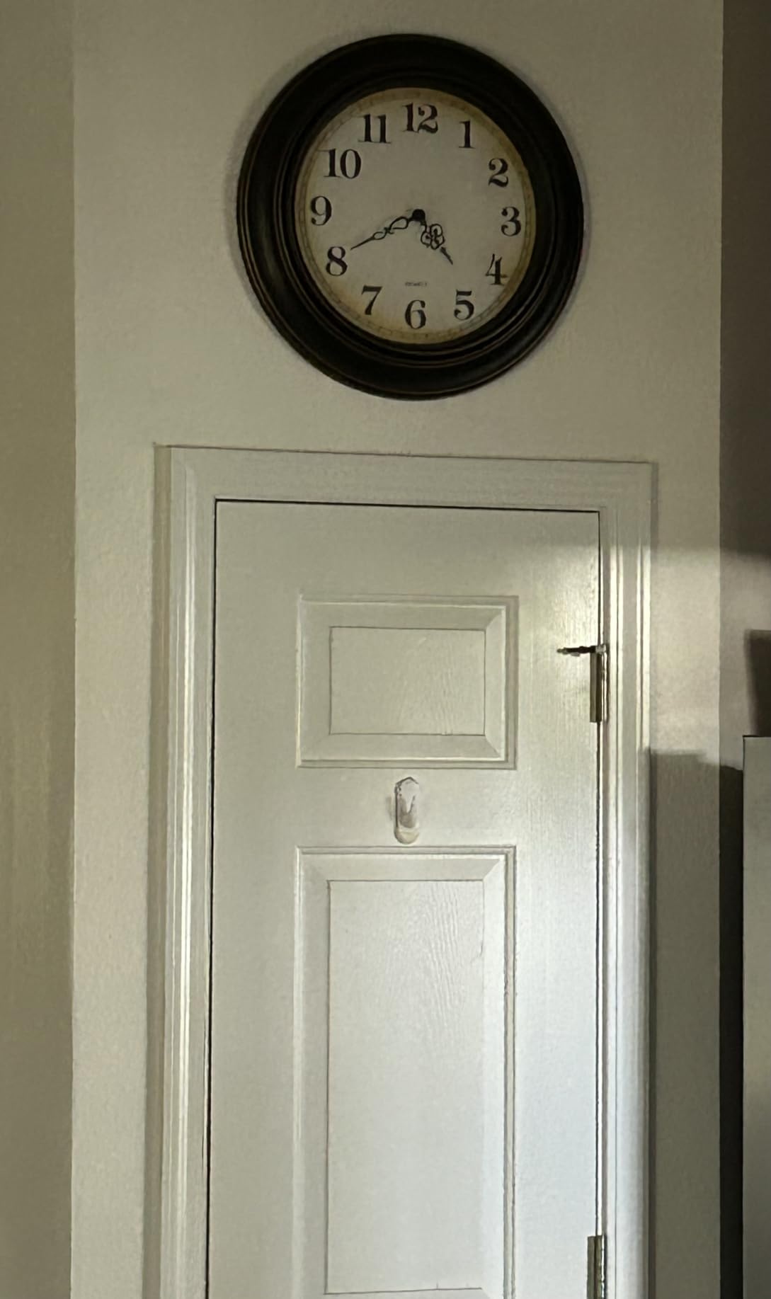 Yoiolclc 24 Inch Large Wall Clock for Living Room Decor,Silent Vintage Wall Clocks Battery Operated for Living Room Farmhouse Office Gifts(Bronze) customer photo 1