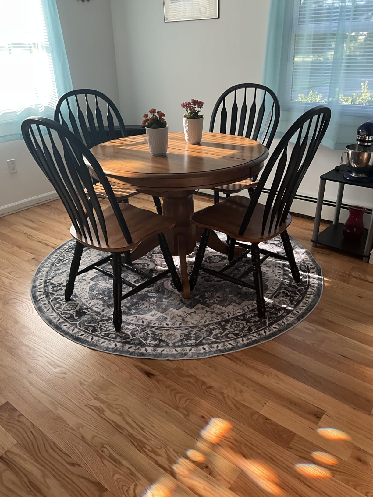Amada Round 8x8 Washable Area Rug for Dining Room, Beige, Vintage Style customer photo 2