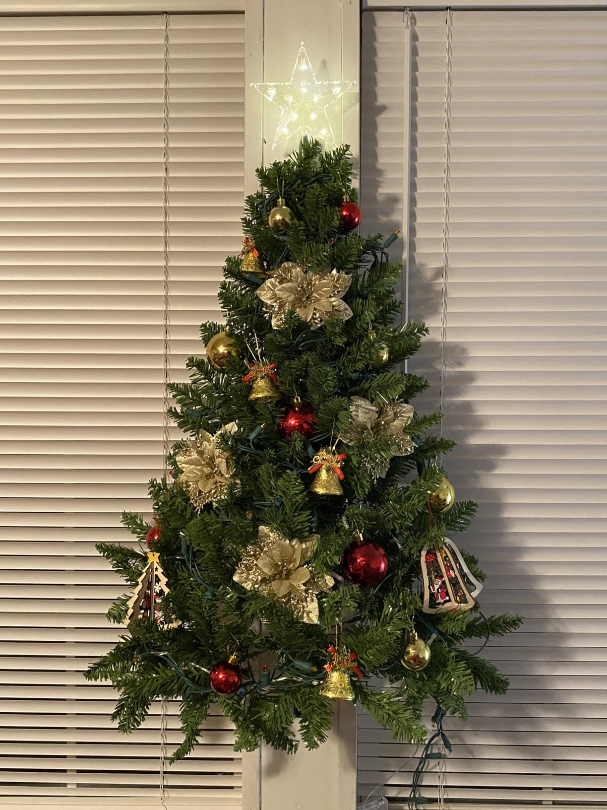 3 FT Wall Christmas Tree, Dark Green Half Christmas Tree Wall Hanging, DIY 1/2 Chrismas Tree for Window with Lights, Ornaments and Hooks, Hainging Xmas Tree for Door, Pet Owners Xmas Decor customer photo 2
