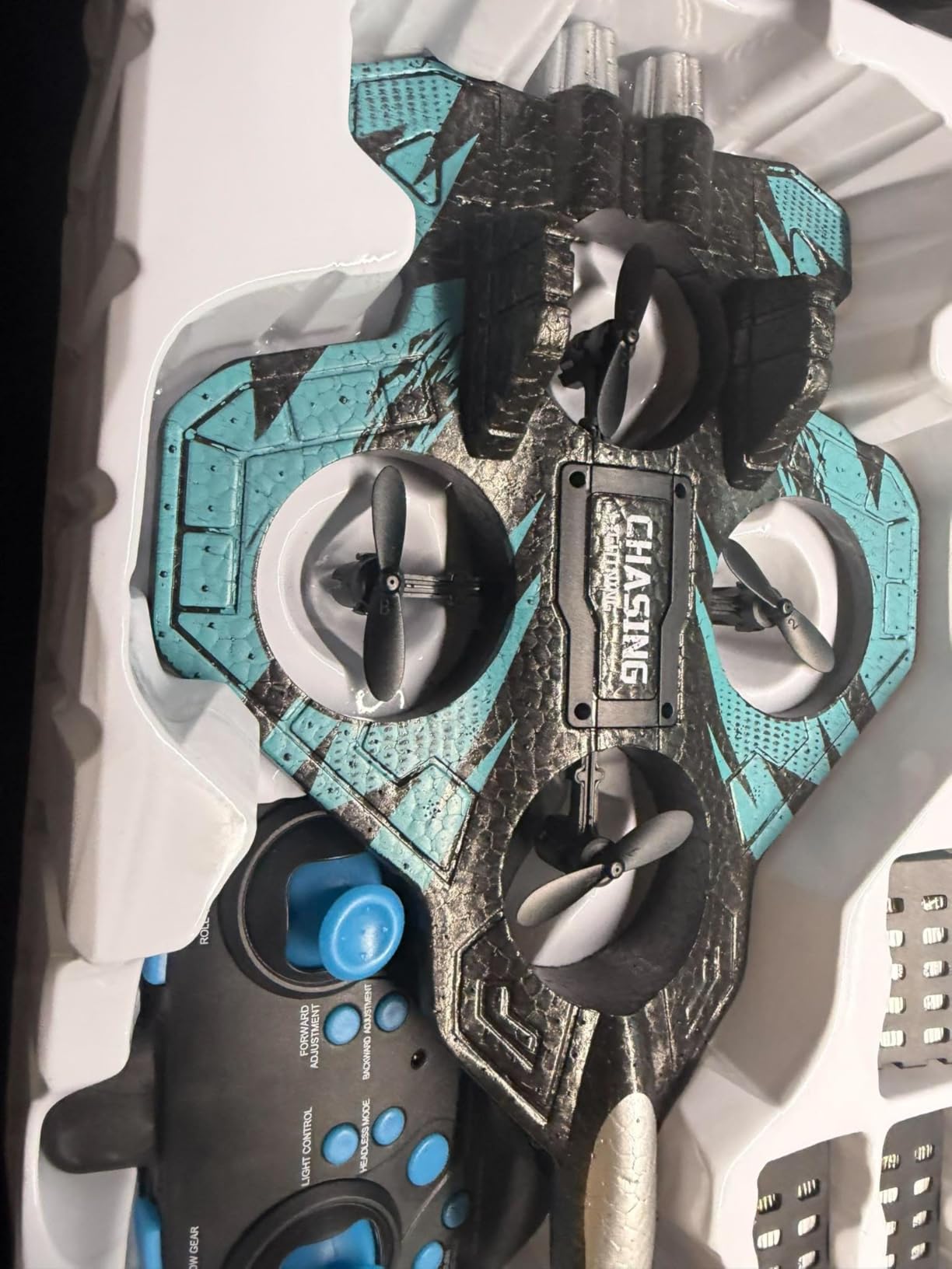 Foam RC Plane with 3 Drone Batteries and 3*AAA Batteries (Black/Blue) customer photo 2