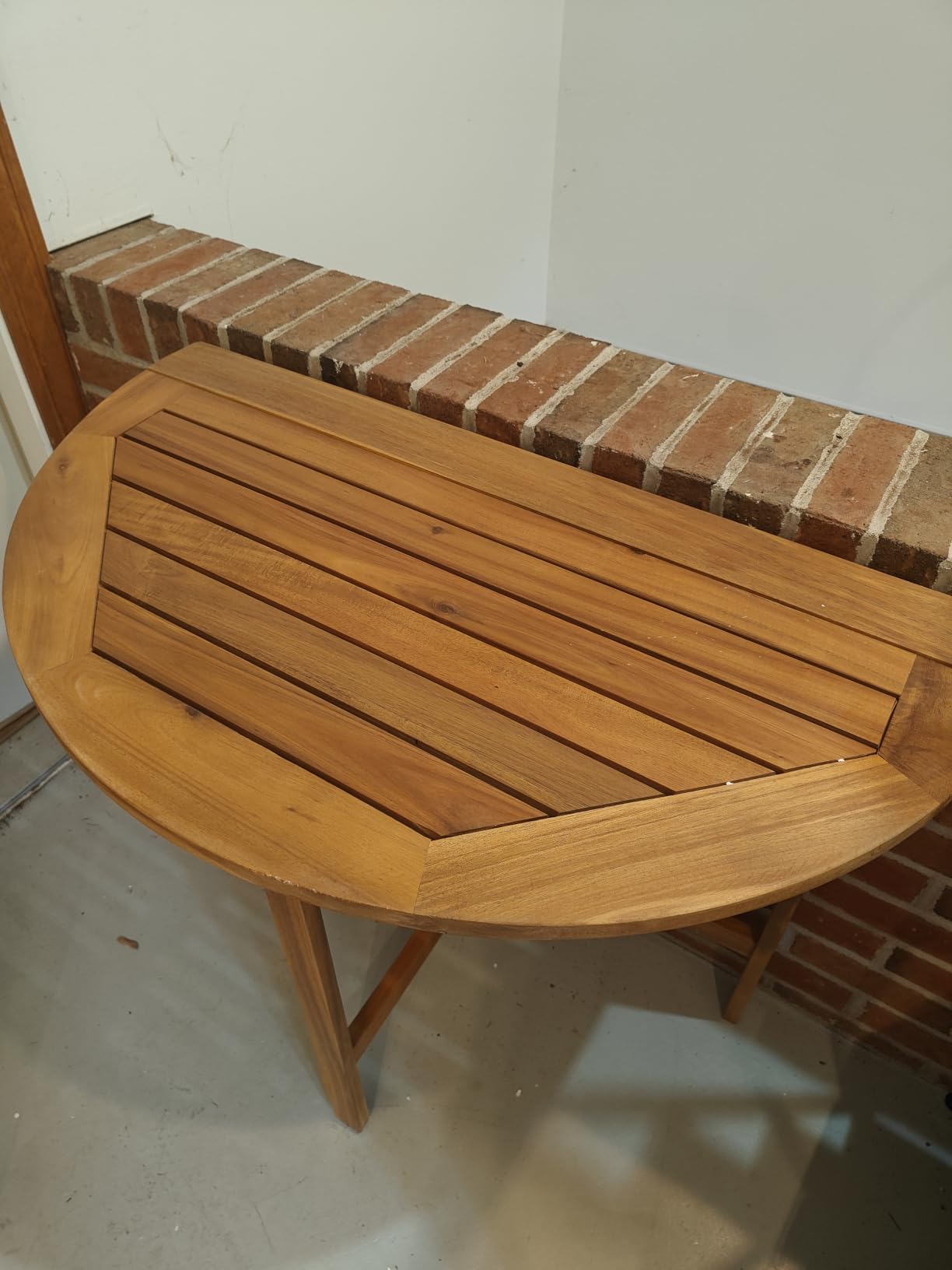 Tangkula 36 Inches Outdoor Folding Round Dining Table, No Assembly Patio Acacia Wood Bistro Table with Slatted Tabletop, 4-Person Outside Dining Furniture for Backyard, Porch, Balcony customer photo 1