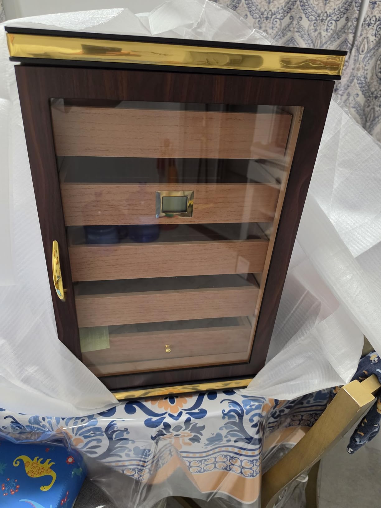 500-Count Cigar Humidor Cabinet with Digital Hygrometer, Gift Set customer photo 1