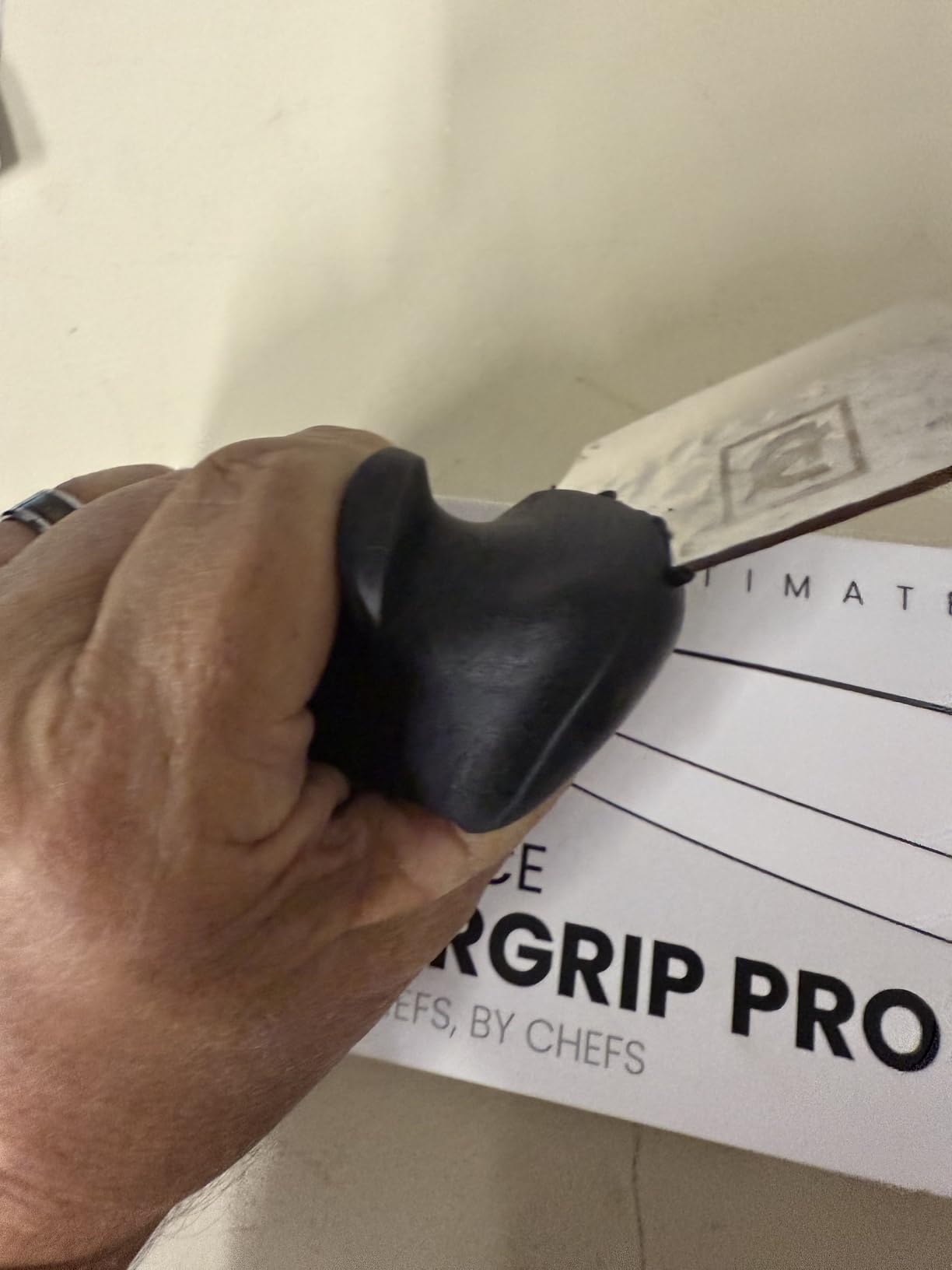 EverGrip Pro Chef Knife 8 Inch, High Carbon Stainless Steel Full Tang Kitchen Knife, Ergonomic Handle for Chopping, Slicing & Dicing, Left Handed customer photo 1