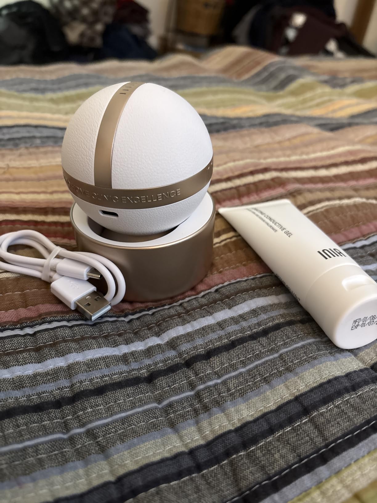 INIA SPHERA Upgraded 8-in-1 Microcurrent Facial Device for Face & Neck customer photo 1