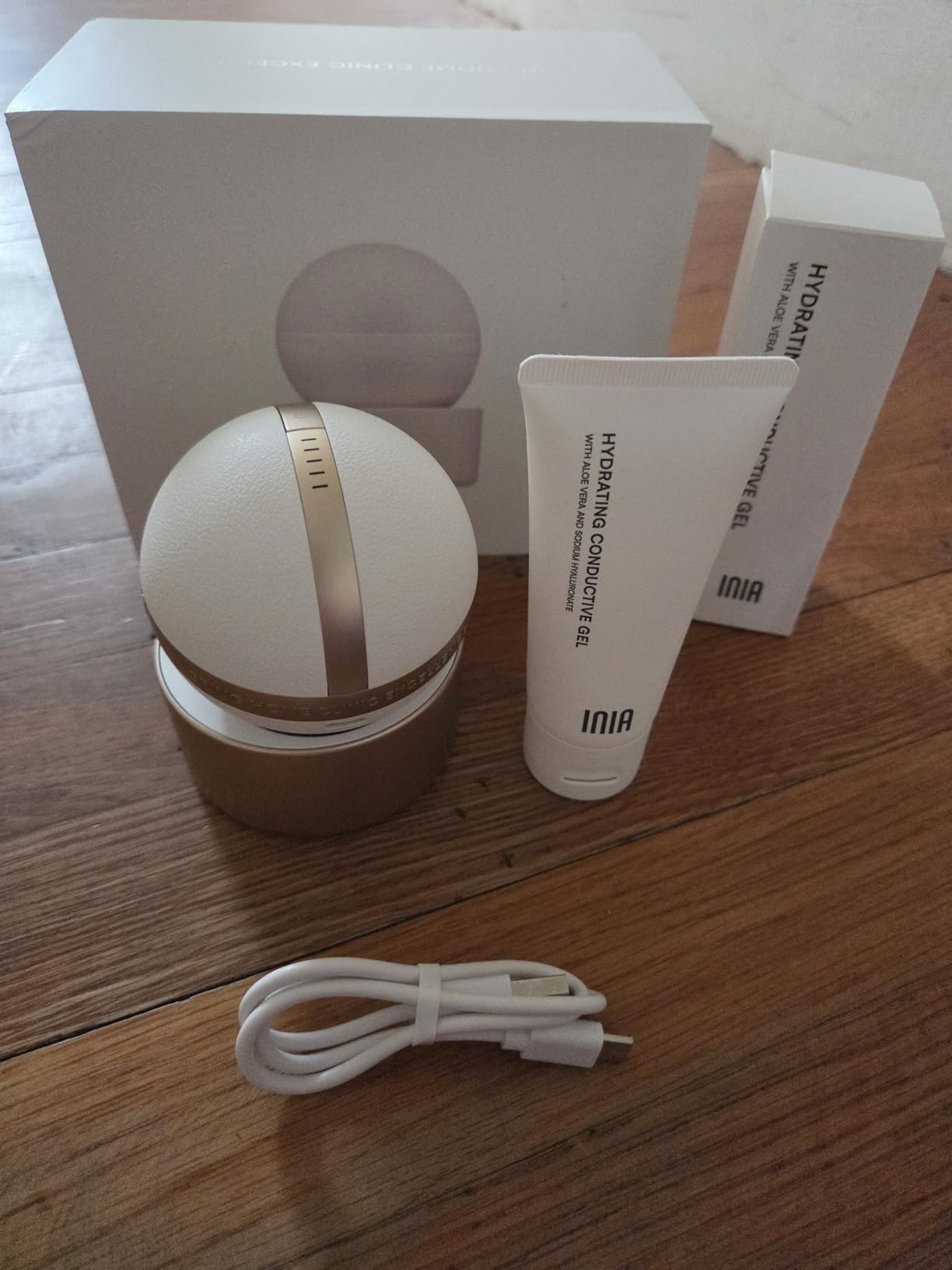 INIA SPHERA Upgraded 8-in-1 Microcurrent Facial Device for Face & Neck customer photo 2