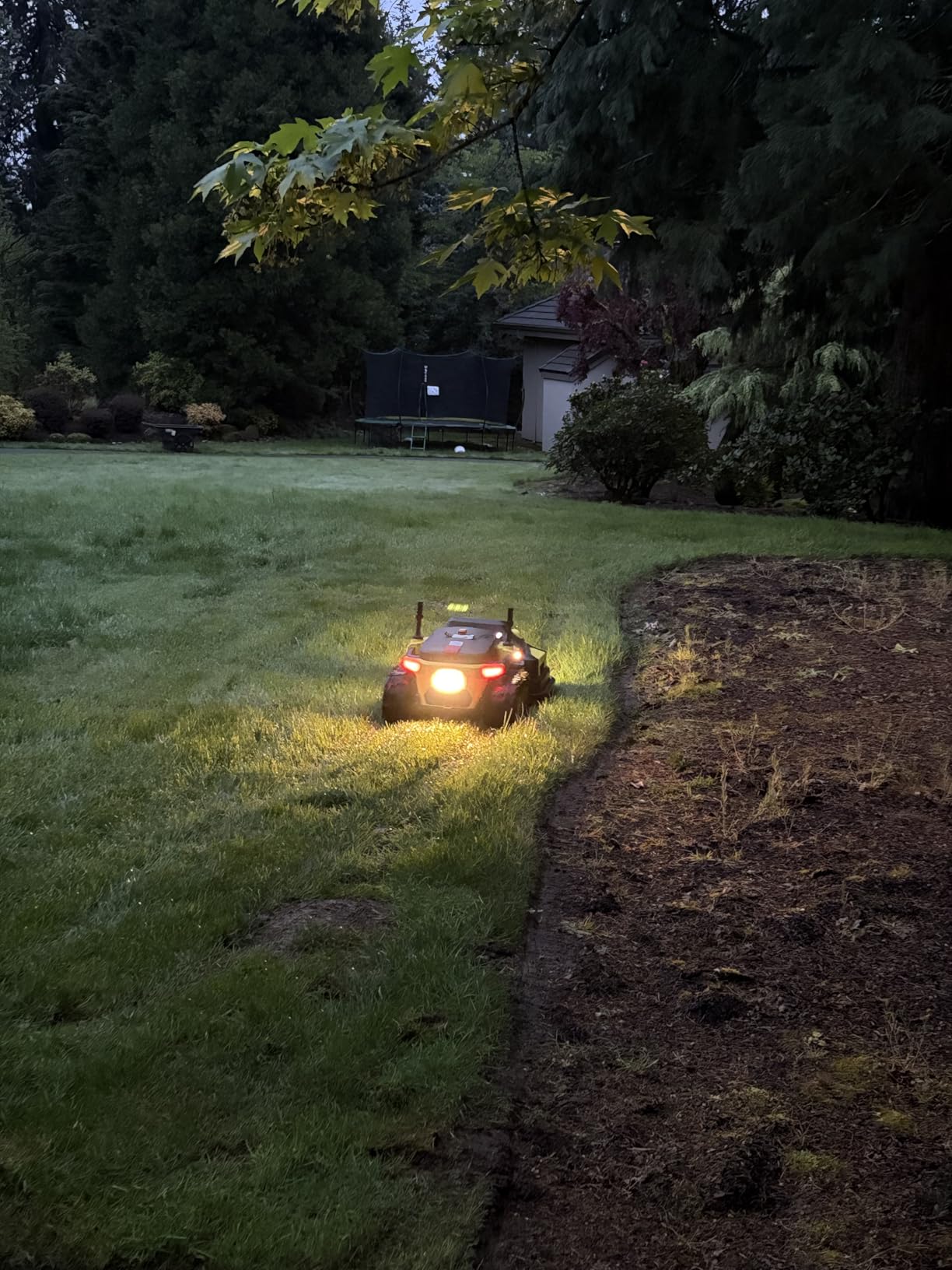 YARBO Robot Lawn Mower Pro, Wire-Free for 6 Acres, Four Seasons Yard Care customer photo 2