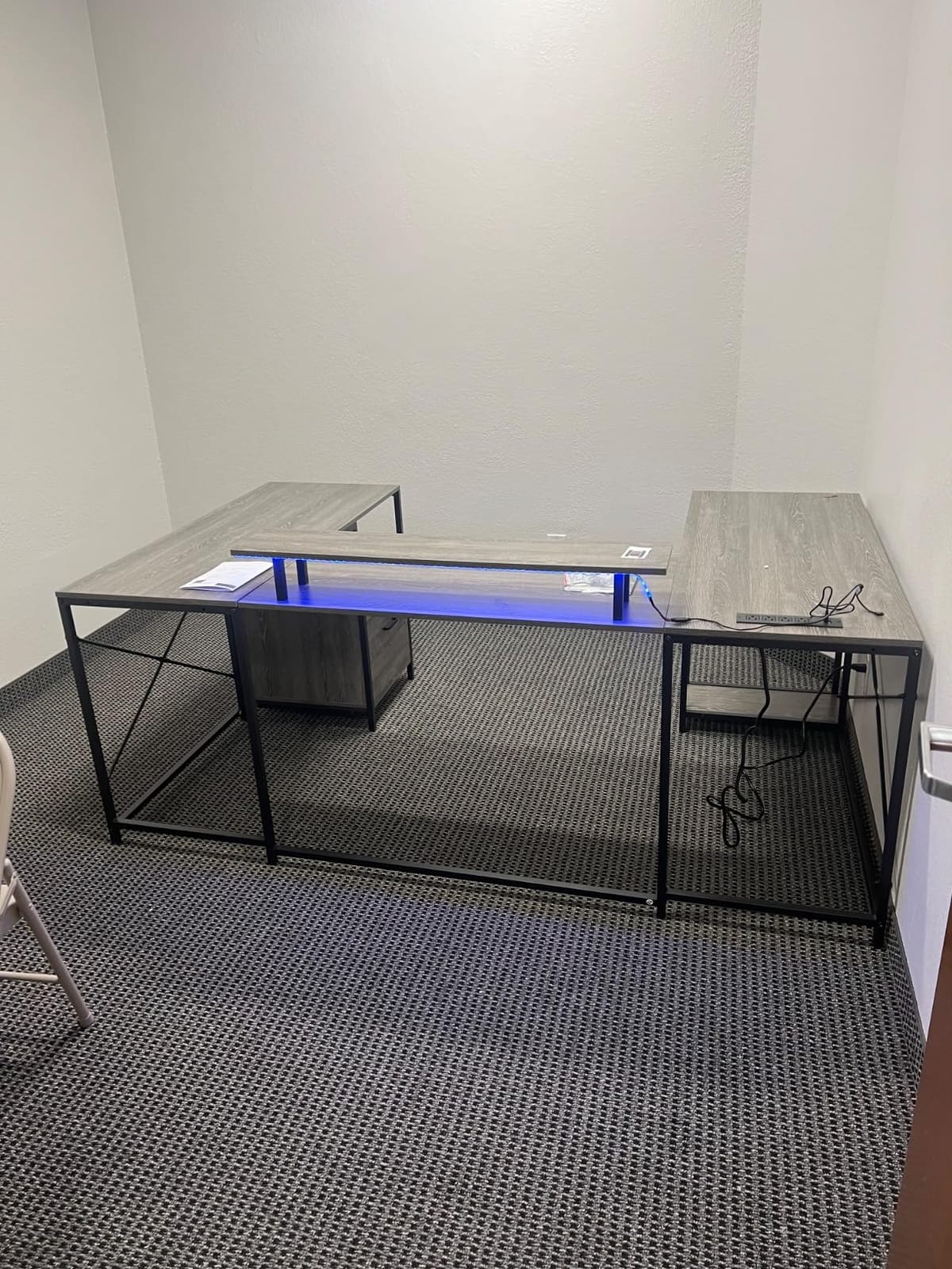 DWVO U Shaped Desk with Drawers customer photo 1