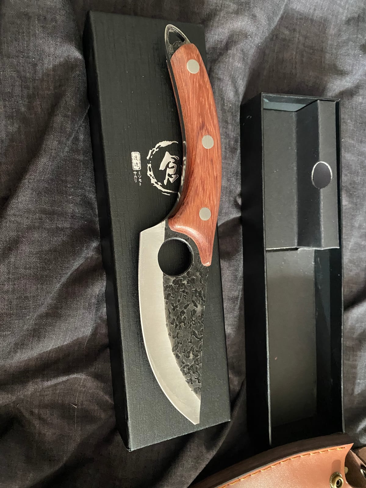 Golden Bird 6 Inch Curved Boning Knife for Meat Cutting with Non‑Slip Grip customer photo 1