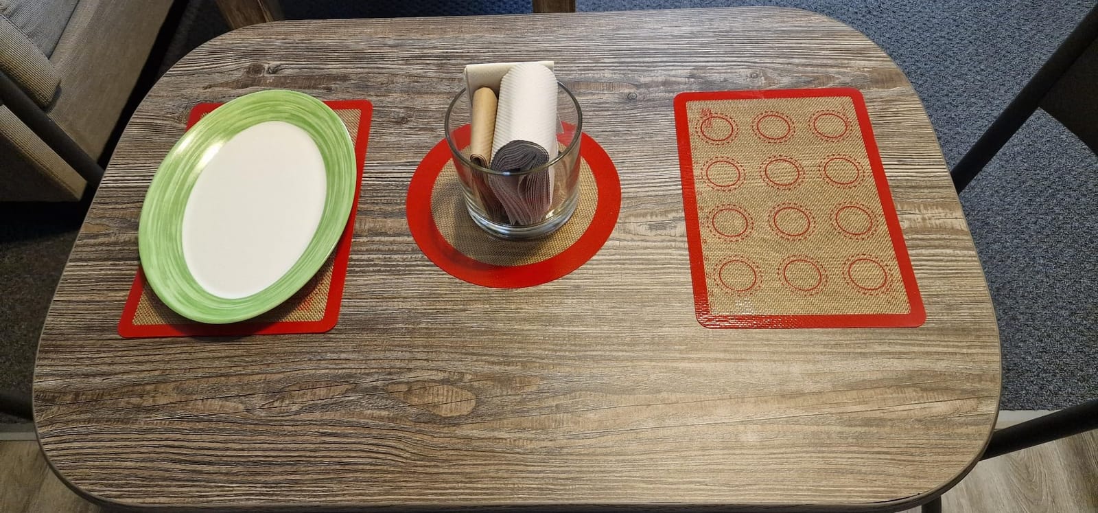 GUANCI 2 Pack Silicone Baking Mats, 11.6