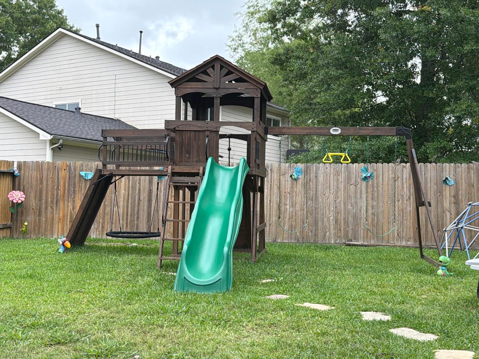 Backyard Discovery Dover Bay Spruce Wood Swing Set with Wave Slide, Clubhouse, Monkey Bars, Rock Wall, Belt Swings, Step Ladder, Toy Telescope, Chalkboard, Outdoor Playset customer photo 1