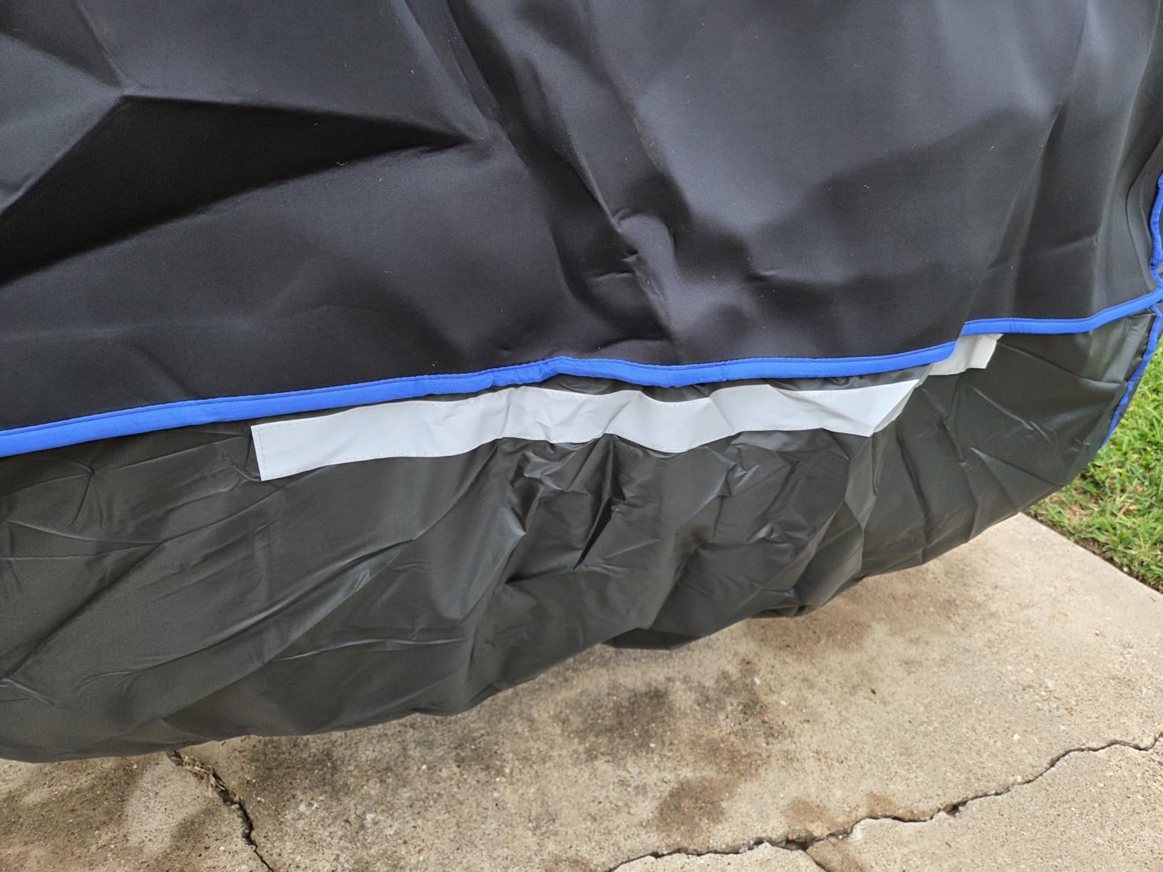 JOYTUTUS Hail Protector Car Cover for SUV (202-211 inch), Thick 5mm EVA Padded Anti-Hail Cover, Waterproof All Weather Hail Protection Car Cover customer photo 1