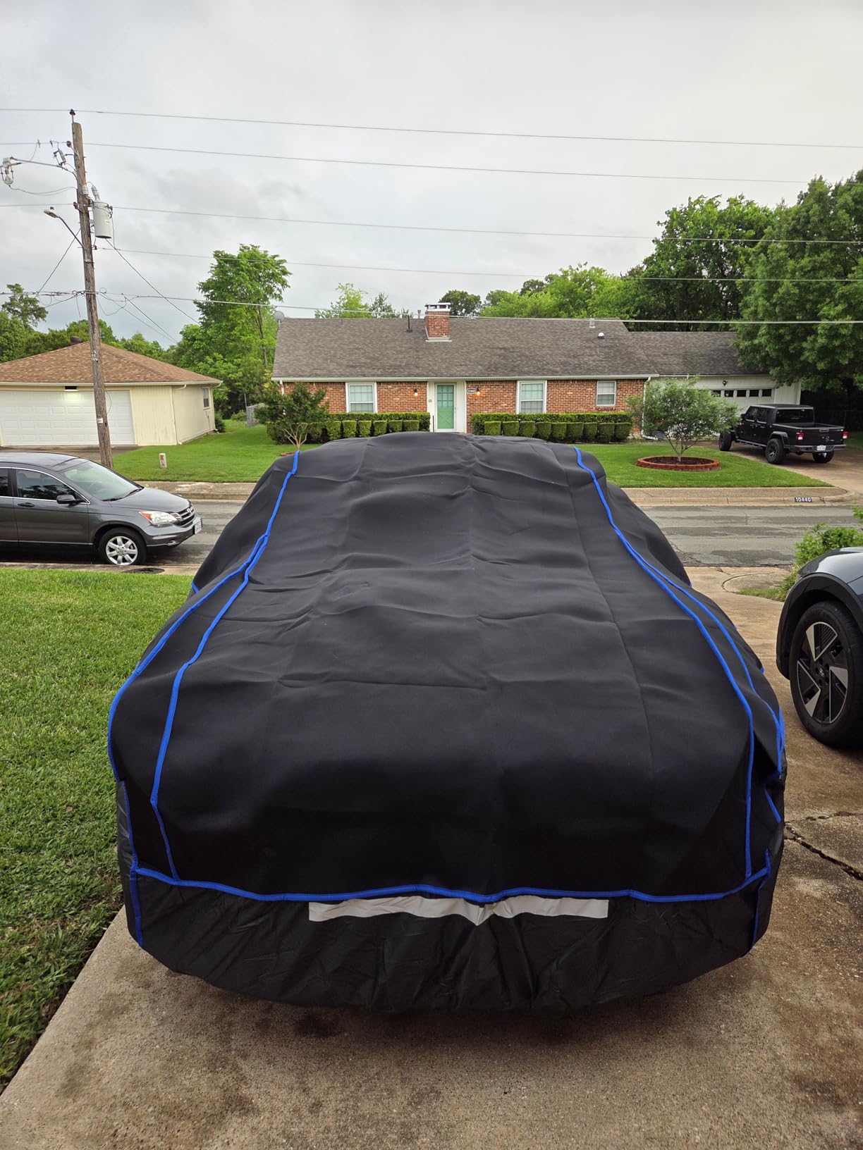 JOYTUTUS Hail Protector Car Cover for SUV (202-211 inch), Thick 5mm EVA Padded Anti-Hail Cover, Waterproof All Weather Hail Protection Car Cover customer photo 2