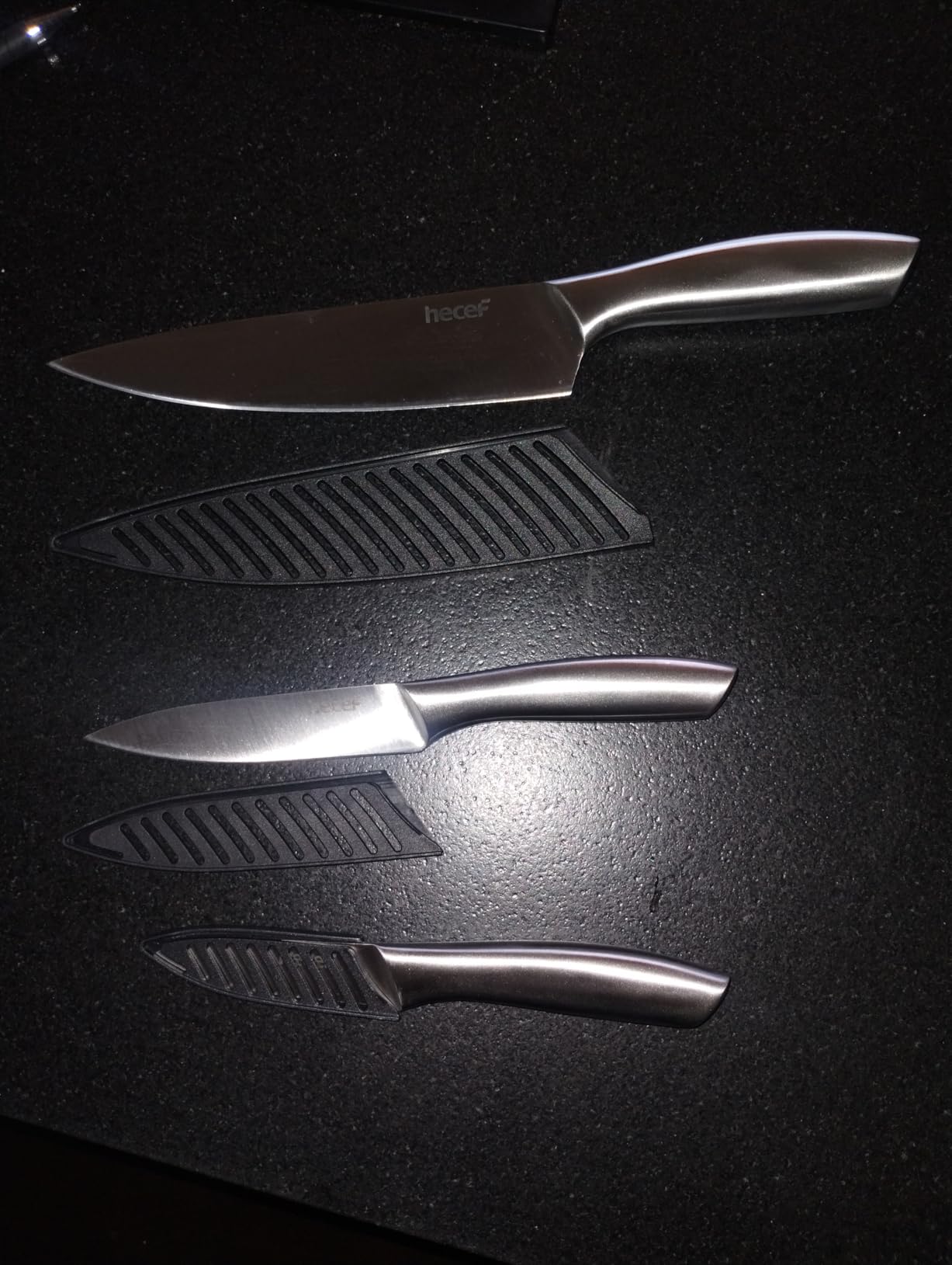 hecef 8-Piece Stainless Steel Steak Knife Set, Ultra Sharp Serrated Steak Knives with Hollow Handles, Dishwasher Safe(8 PCS) customer photo 2