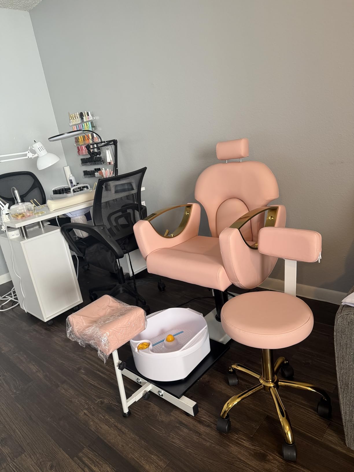 LOUVIXA Pedicure Station No Plumbing, Hydraulic Pedicure Chair for Nail Tech, Height Adjustable Reclining Pedicure Station Unit, with Massage Foot Bath customer photo 2