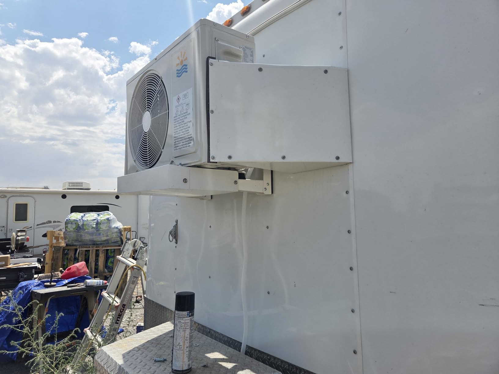 Rellytech 11500 BTU Mini Split AC/Heating System 17 SEER2 Ductless Inverter customer photo 2