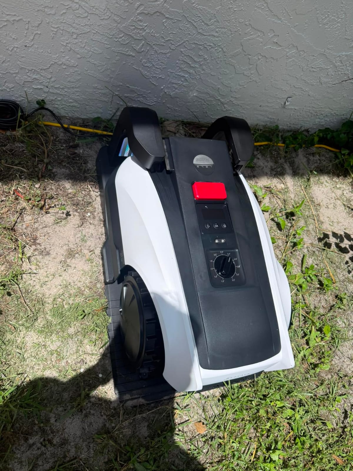 ECOVACS Goat A2000 LiDAR PRO Robot Lawn Mower, Dual LiDAR Navigation customer photo 2
