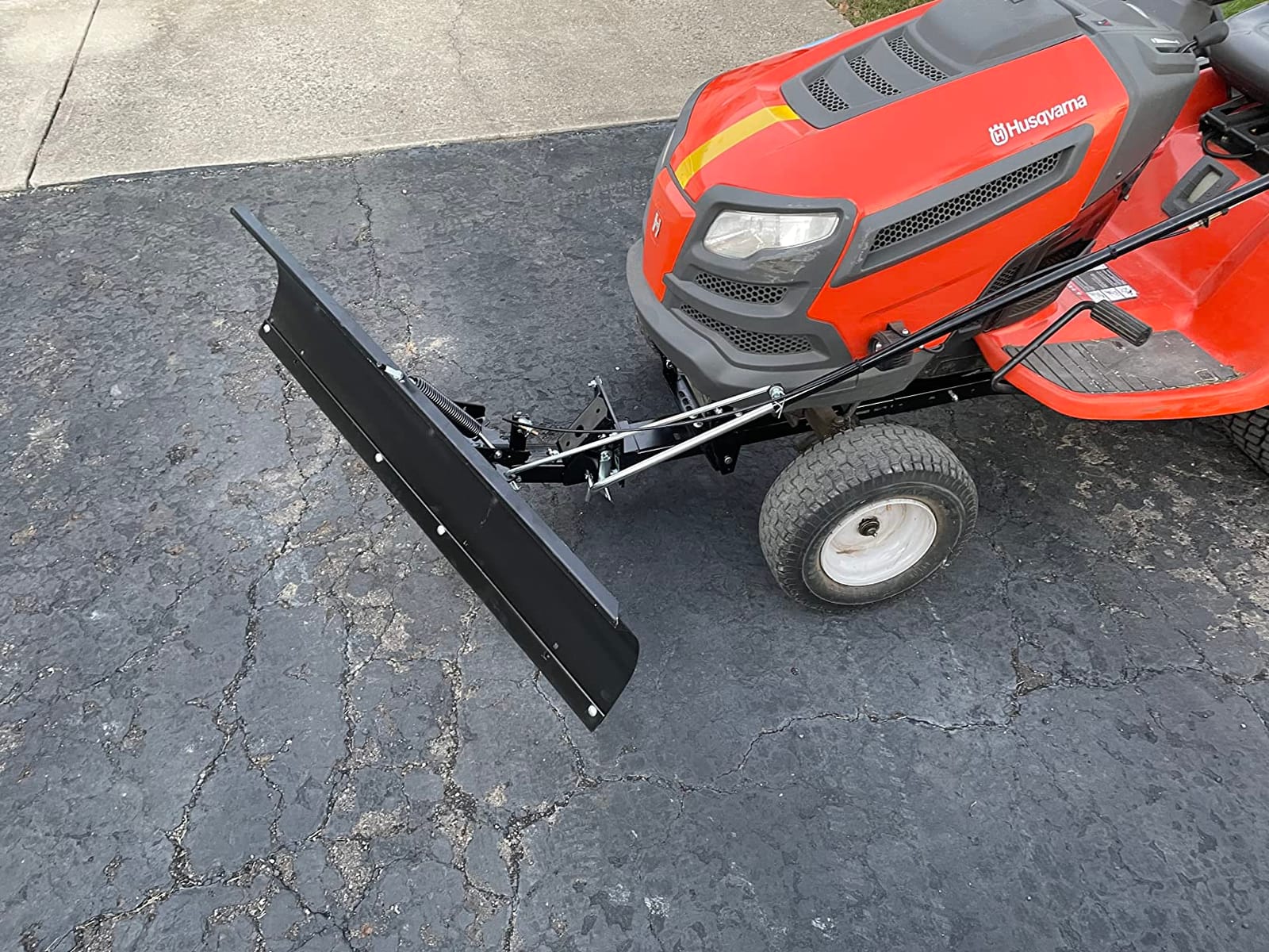 Agri-Fab LBD48D 48 Inch Front Mount Universal Snow Plow Blade; Fits many Lawn and Garden Riding Lawn Mowers/Tractors customer photo 1