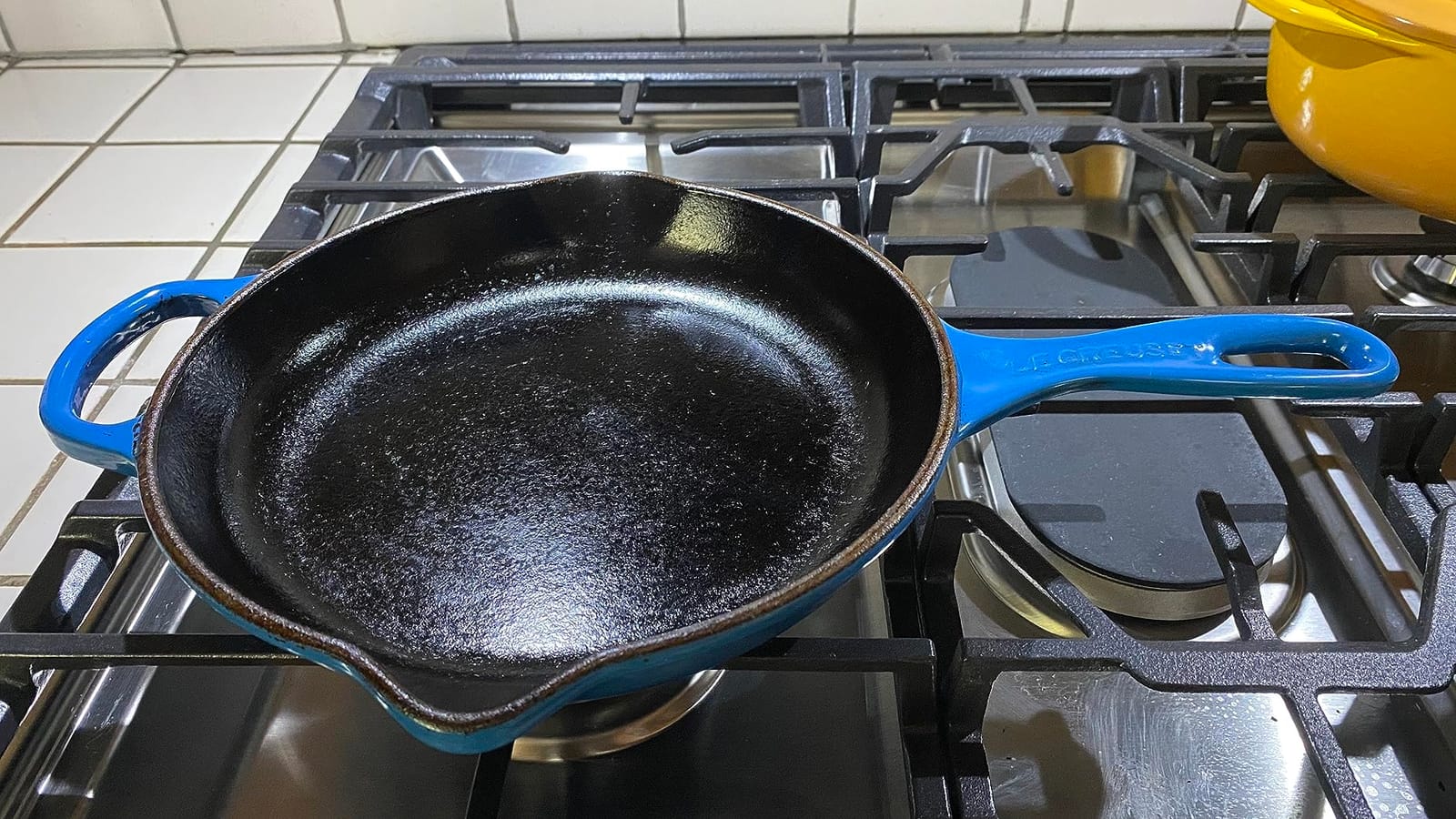 Le Creuset 9 inch Signature Skillet customer photo 2