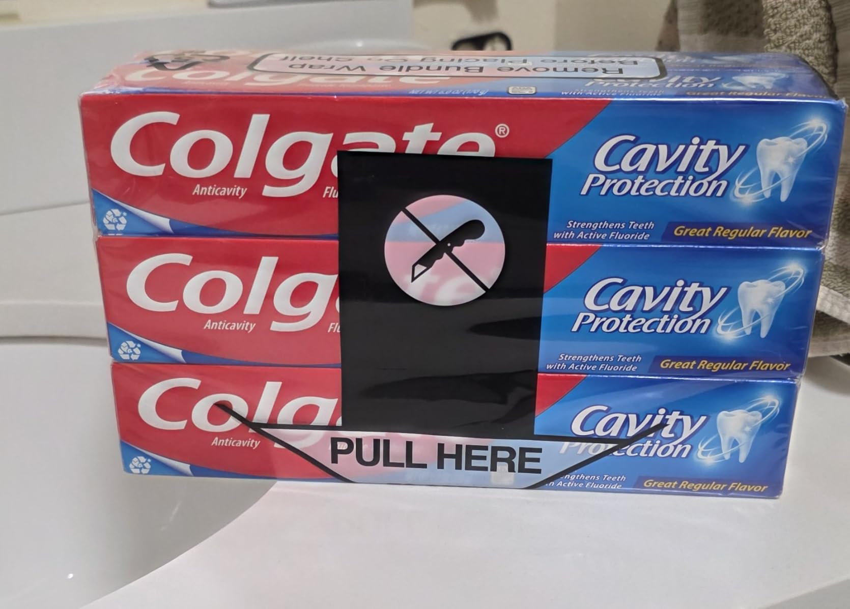 Colgate Cavity Protection Fluoride Toothpaste, Mint, 6 Pack, 6 oz customer photo 2
