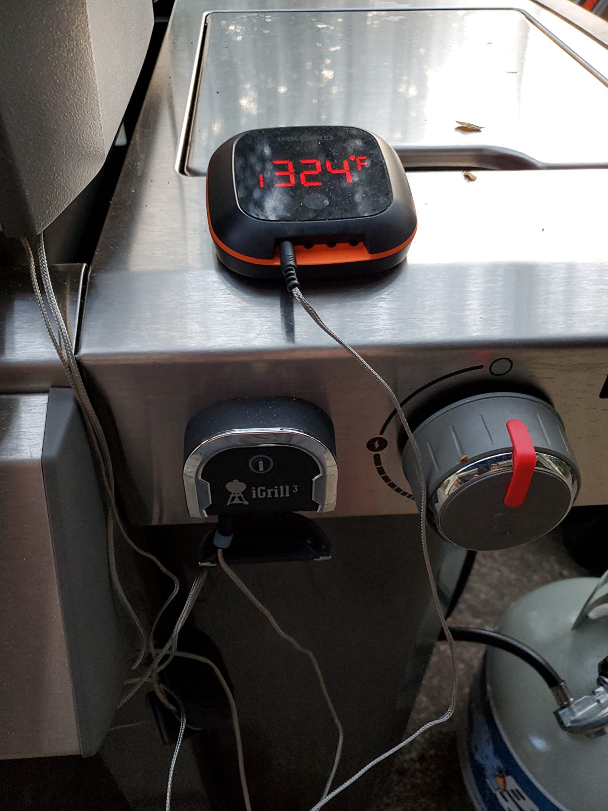 Weber iGrill 3 Grill Thermometer – App‑Connected Smart Meat Thermometer with 4‑Probe Capacity & Bluetooth Monitoring - 250-Hour Battery Life customer photo 1