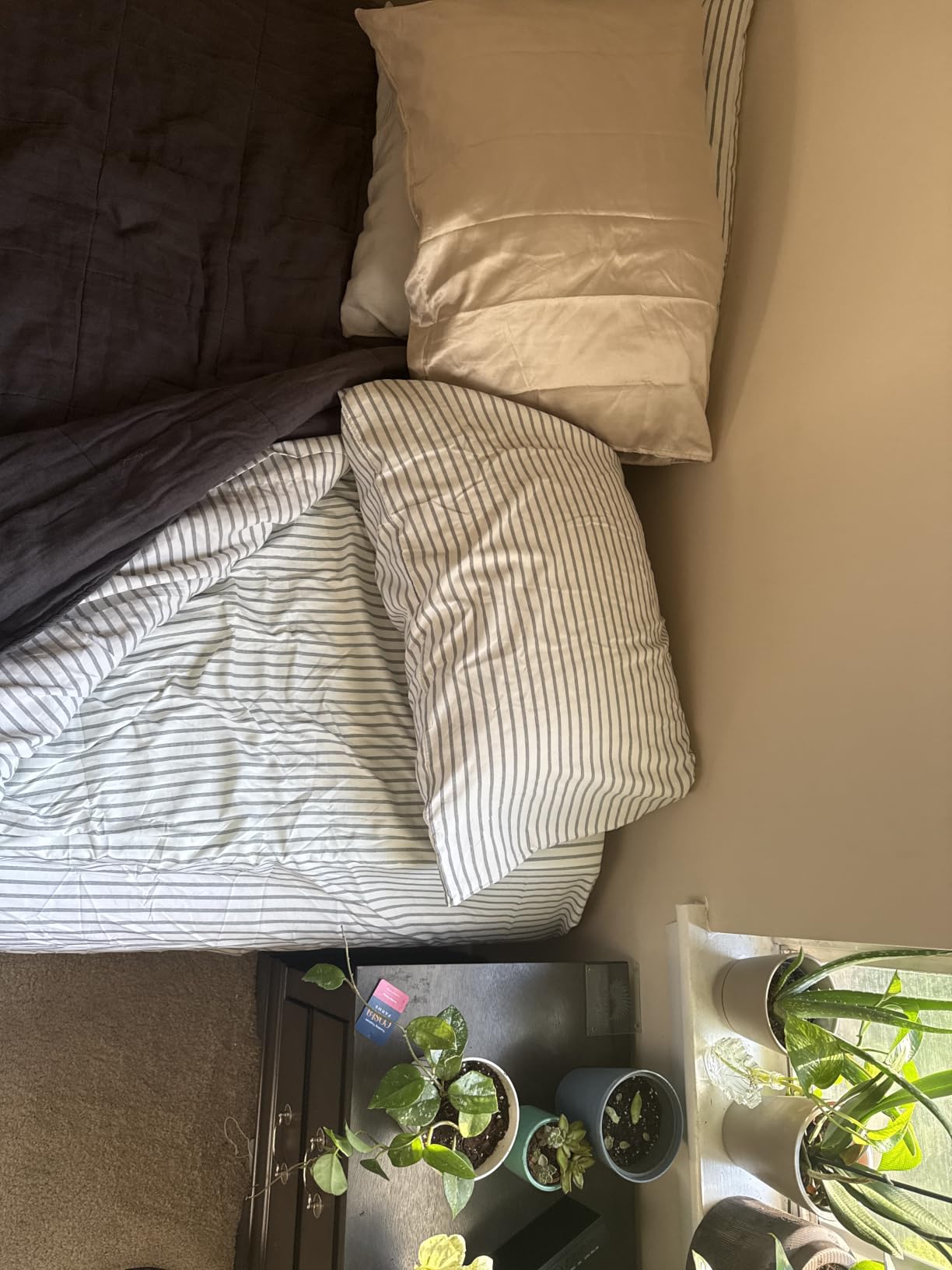 Queen Size 4 Piece Sheet Set - Breathable & Cooling Sheets - Dark Grey customer photo 1