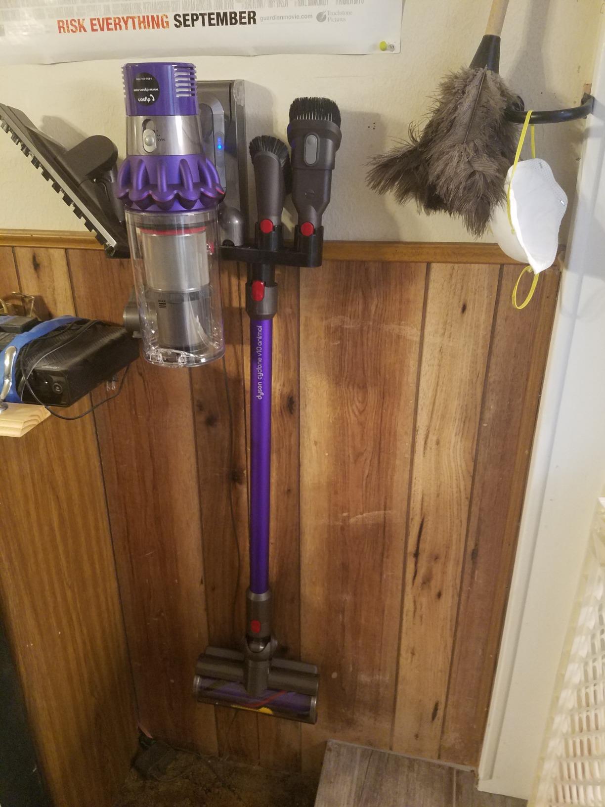 Dyson V10 Cordless Stick Vacuum Cleaner: 14 Cyclones, Fade-Free Power, Whole Machine Filtration, Hygienic Bin Emptying, Wall Mounted, Up to 60 Min Runtime, Purple customer photo 2