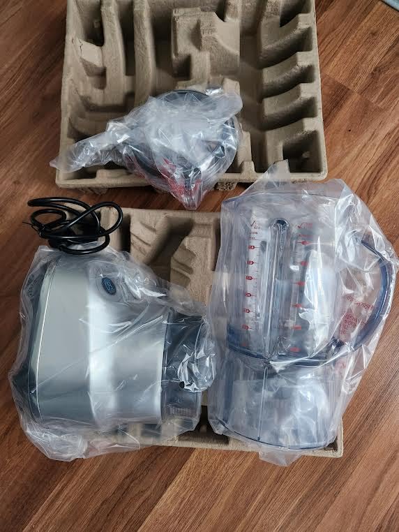 Breville BBL620SIL Fresh and Furious Blender for Kitchens, Silver customer photo 1