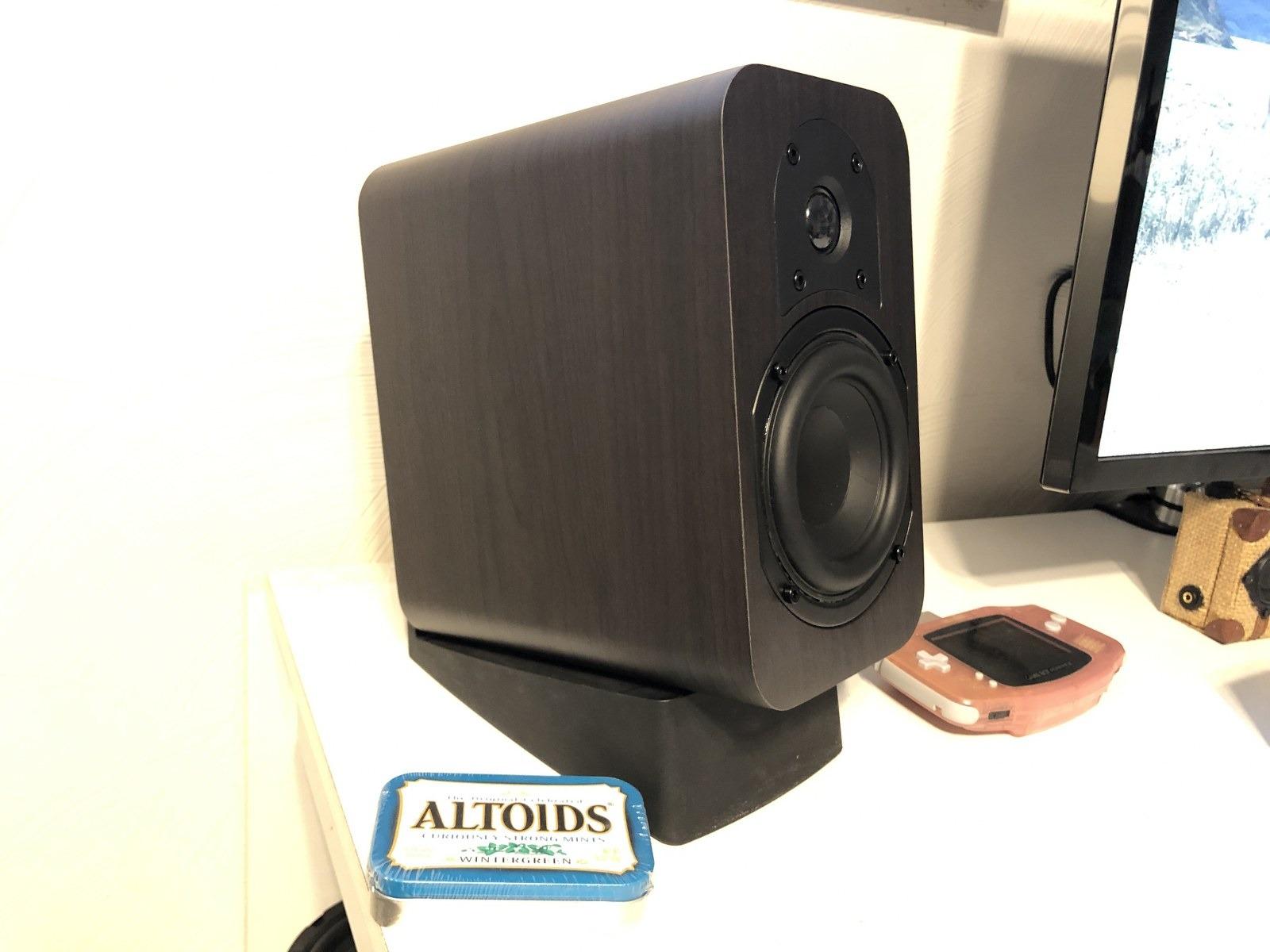 Micca RB42 Reference 2-Way Passive Bookshelf Speakers, Stereo Pair, Walnut customer photo 2