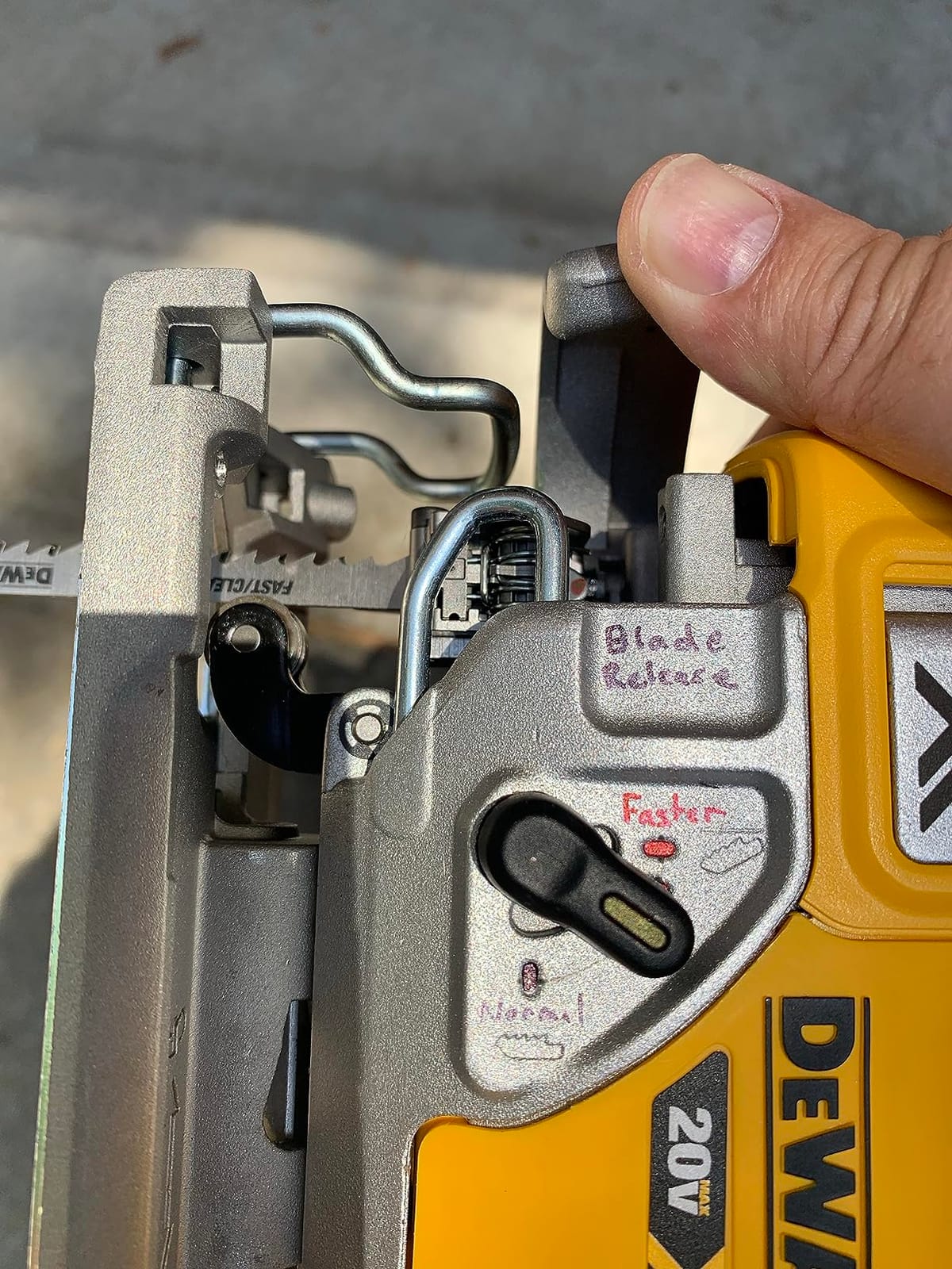 DEWALT DCS334B Jig Saw customer photo 2