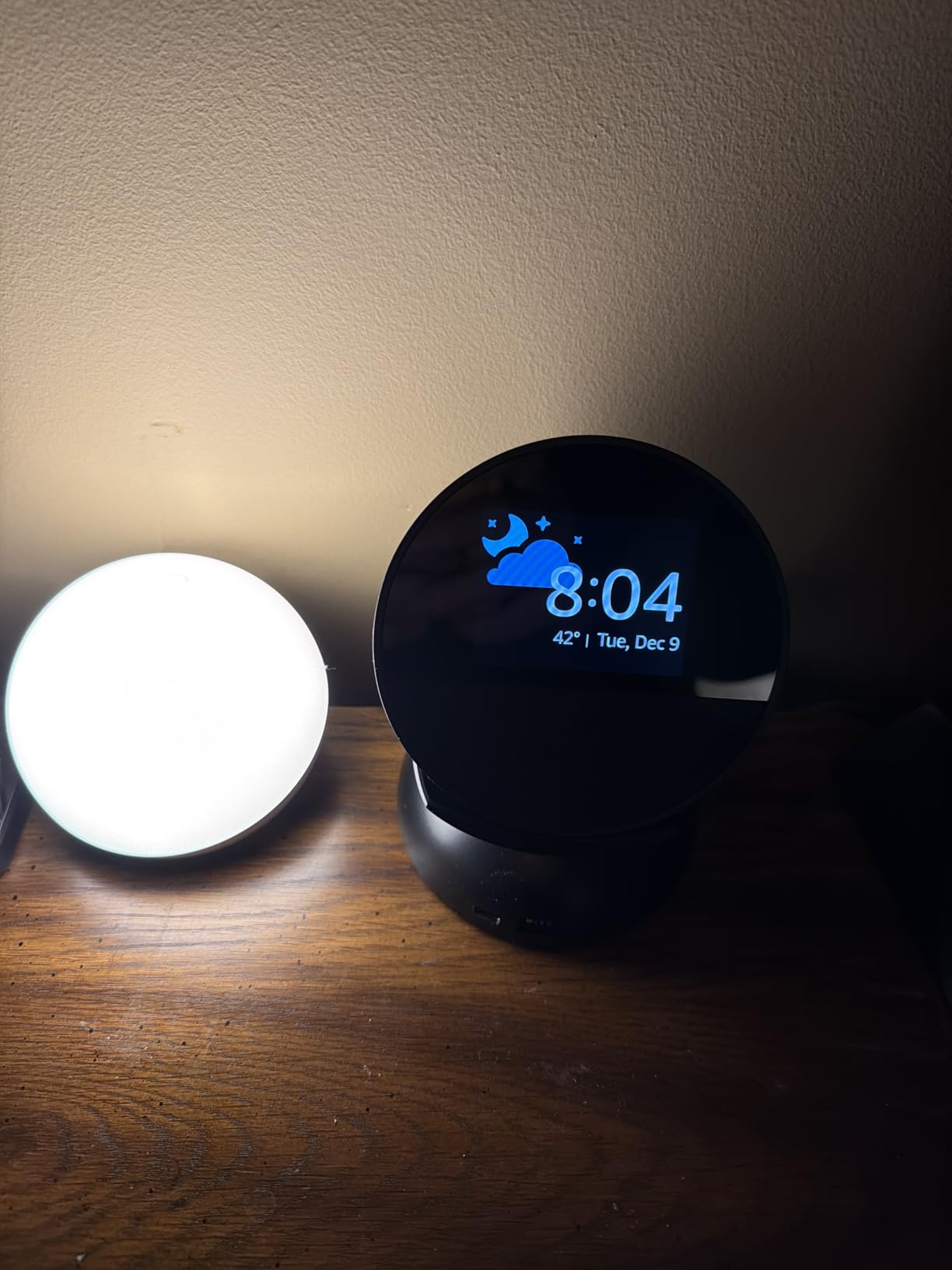 Amazon Echo Glow (newest model), Night light for kids, Works with Alexa customer photo 2